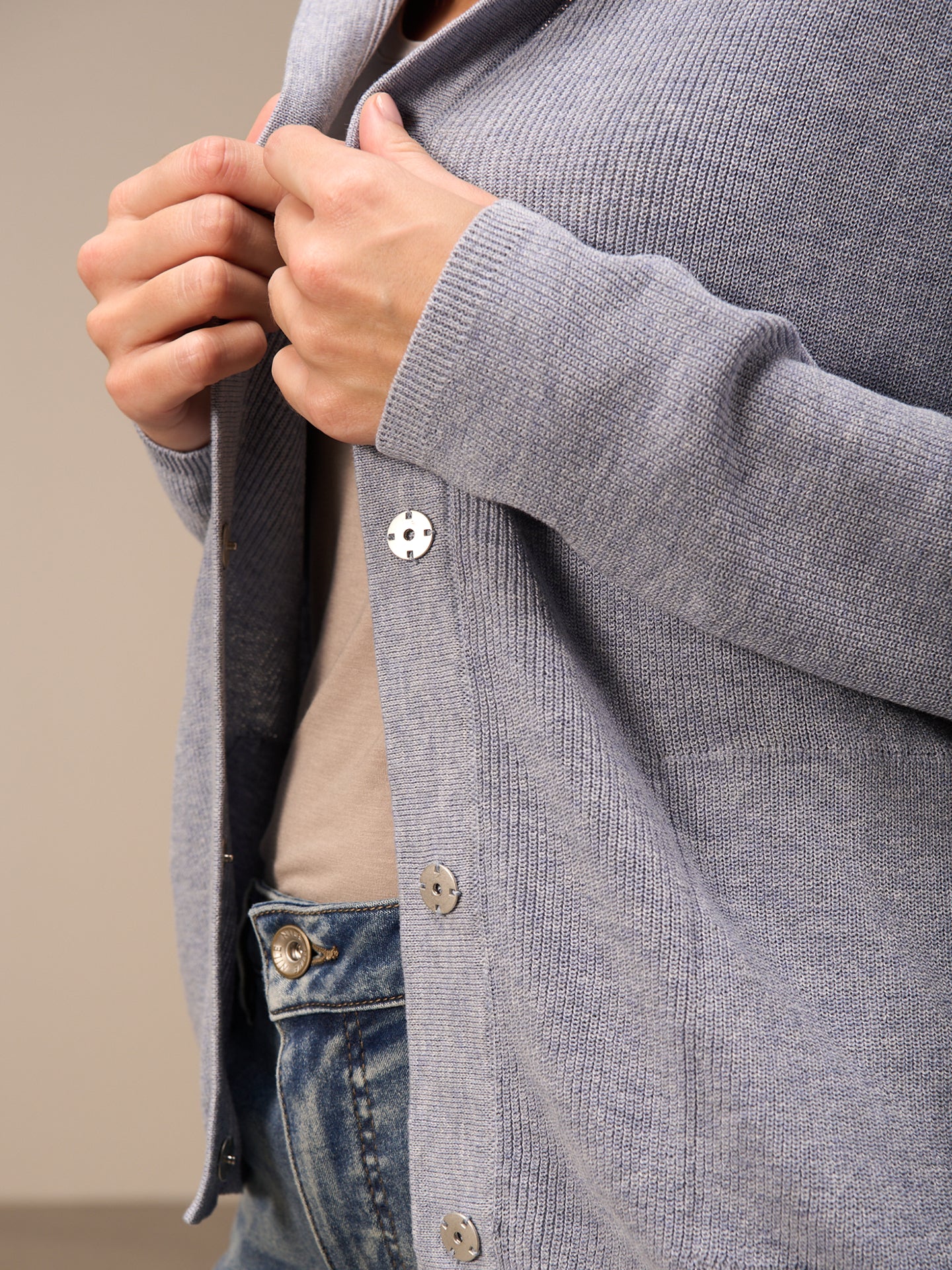 Strickjacke mit Kapuze