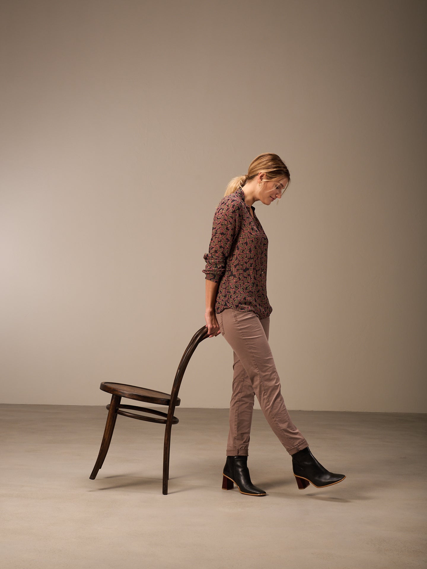 Blouse with stand-up collar