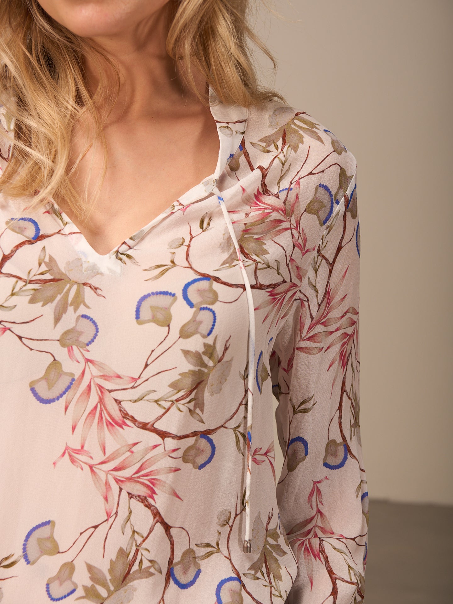 Blouse with stand-up collar