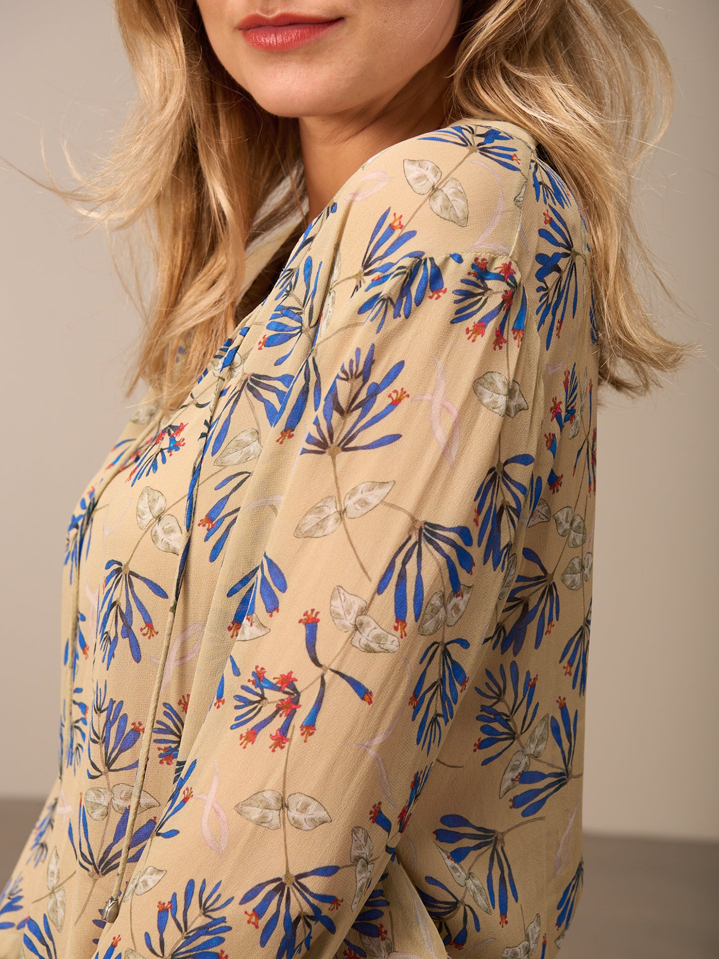 Blouse with stand-up collar