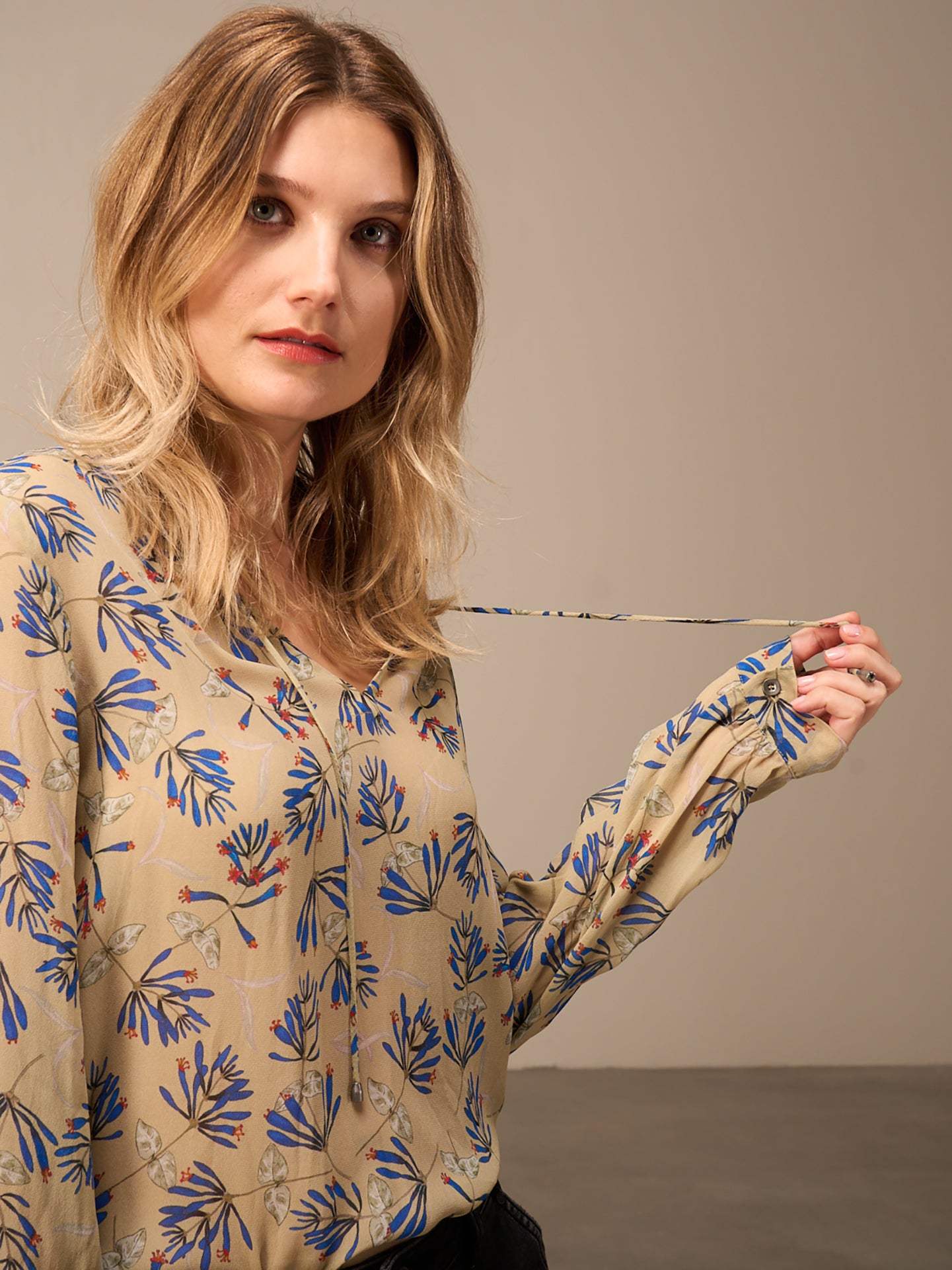 Blouse with stand-up collar