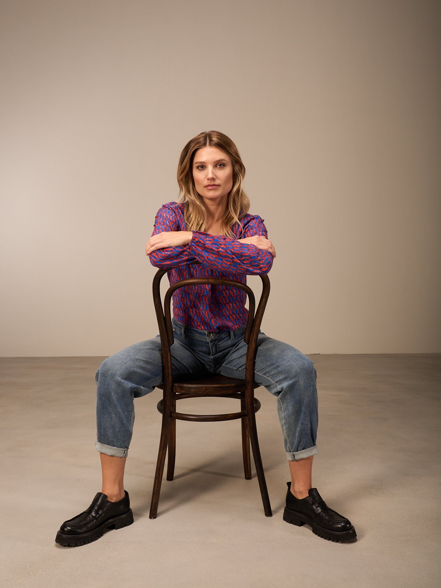 3/4-sleeved blouse