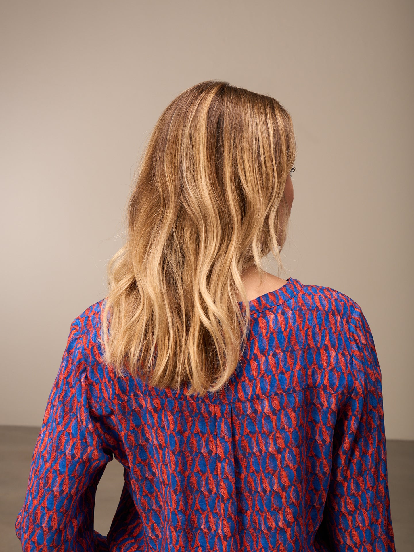 3/4-sleeved blouse