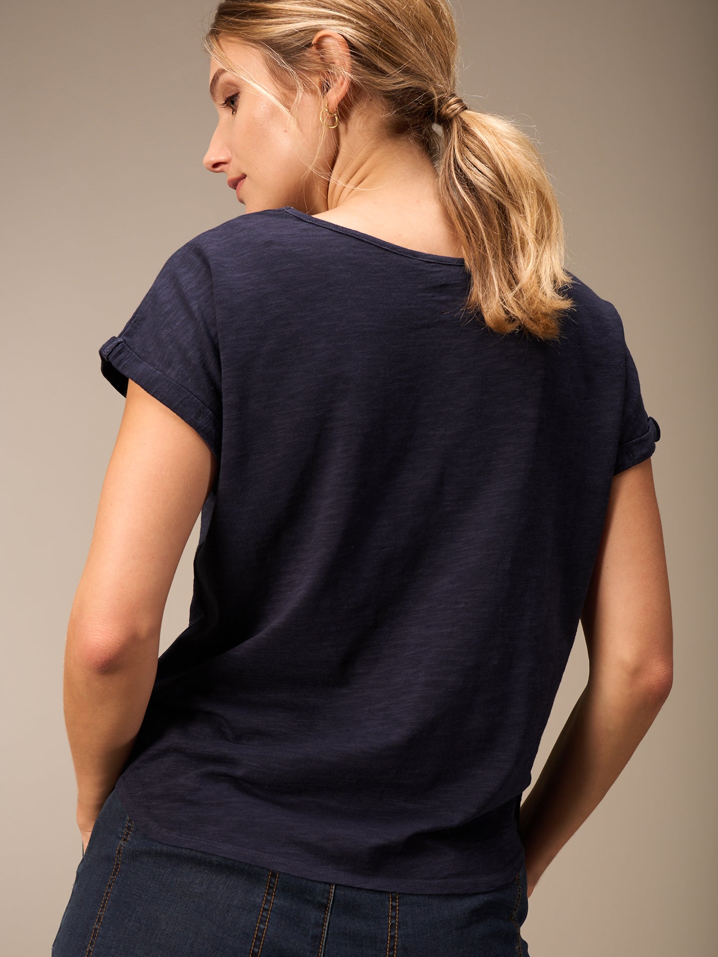 Short-sleeved shirt