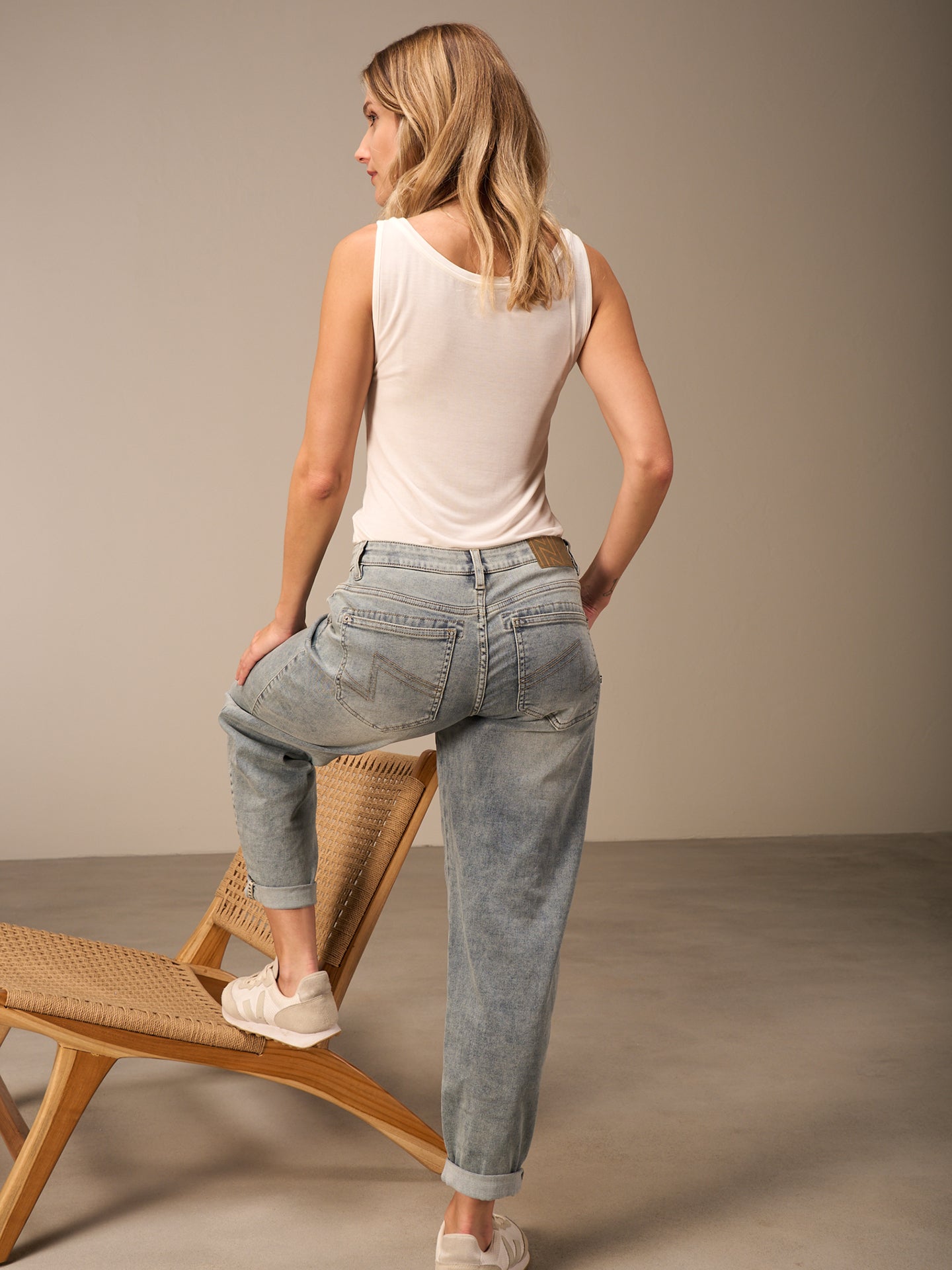 Top with wide straps