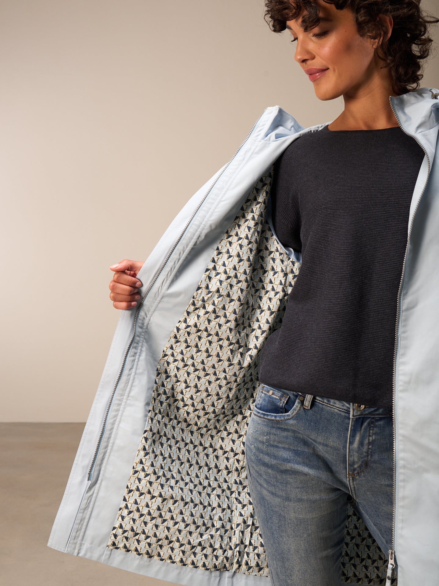 Water-repellent coat