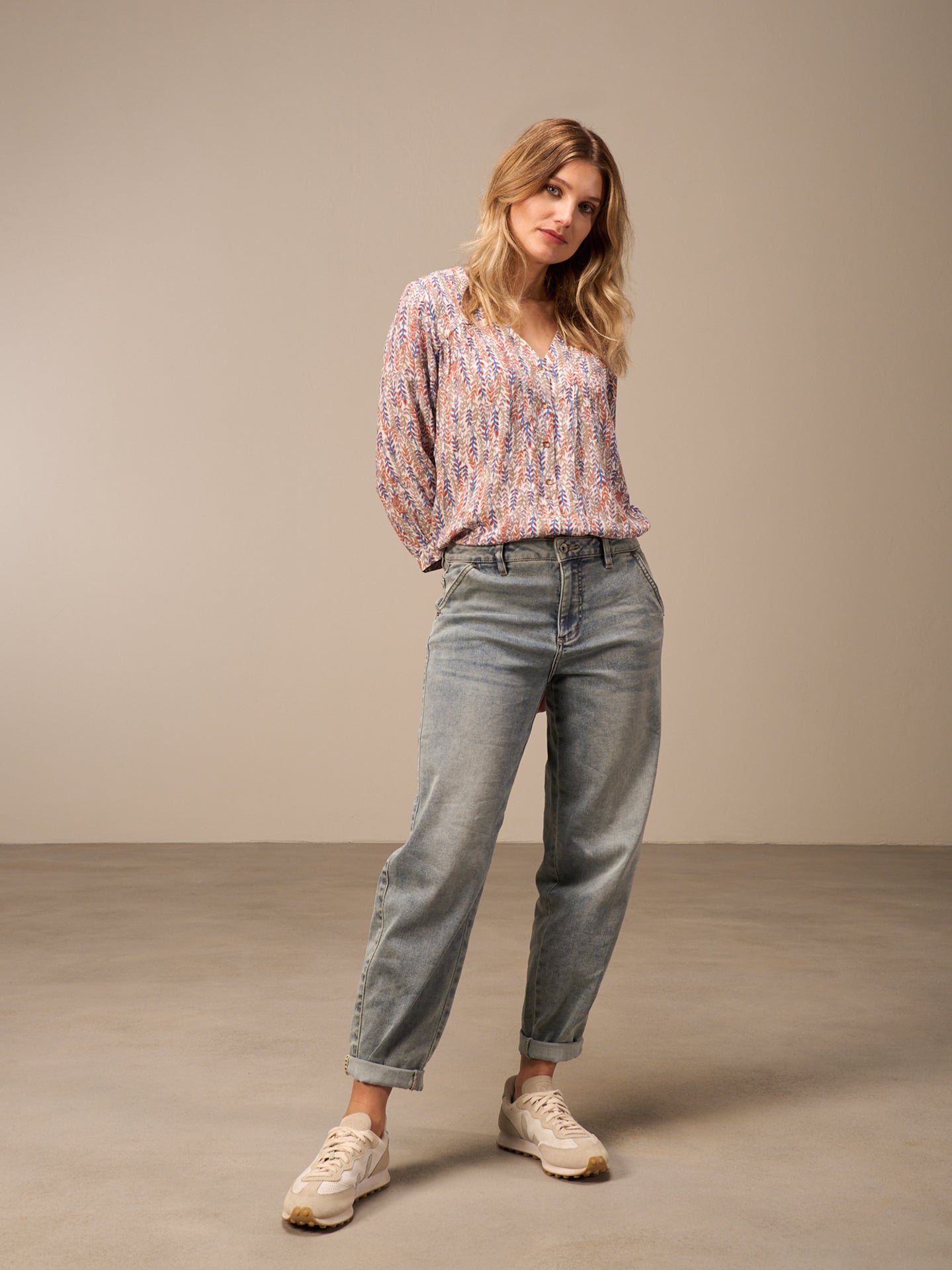 Barrel-leg jeans