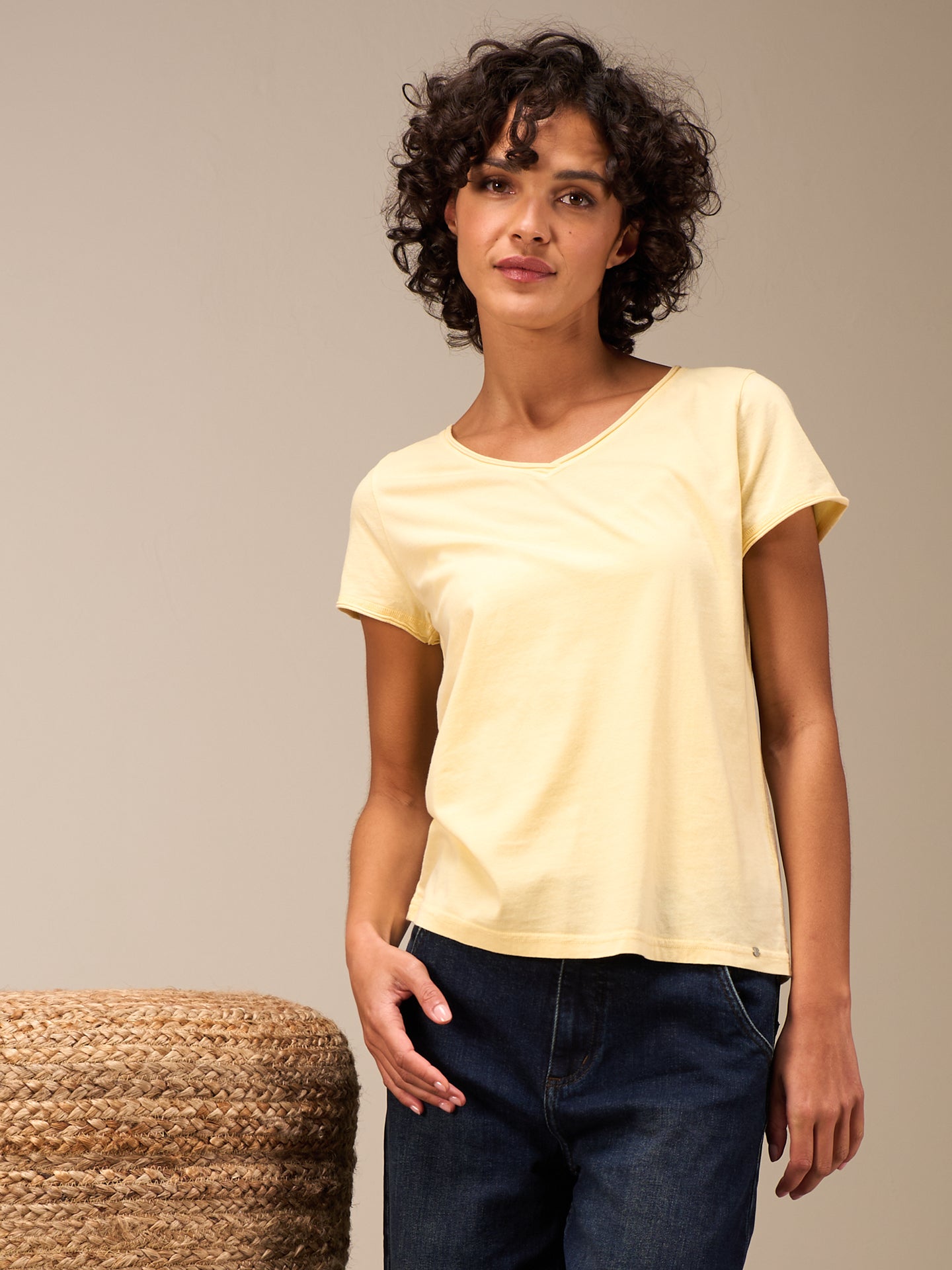 T-shirt avec col en V