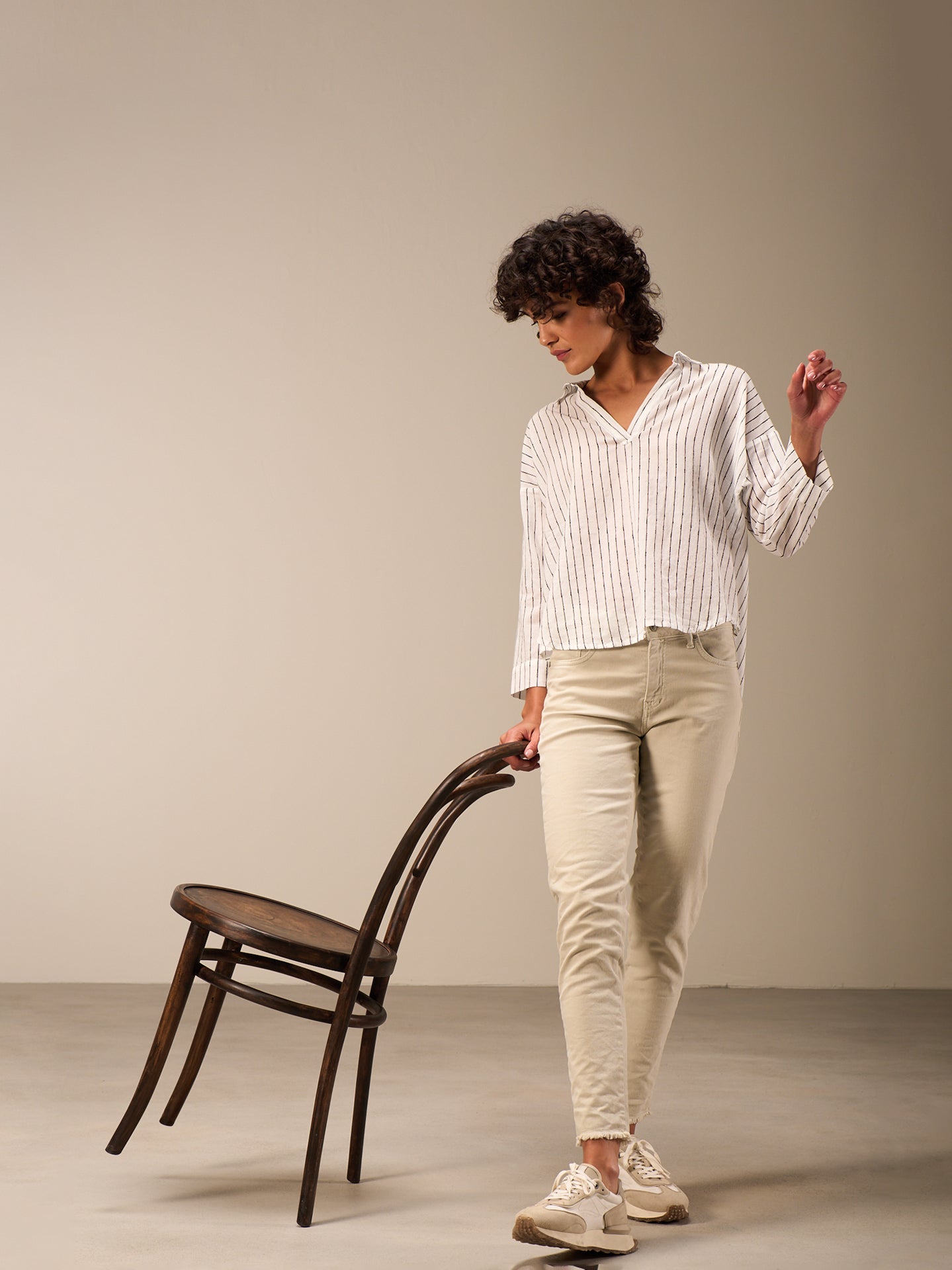3/4-sleeved blouse