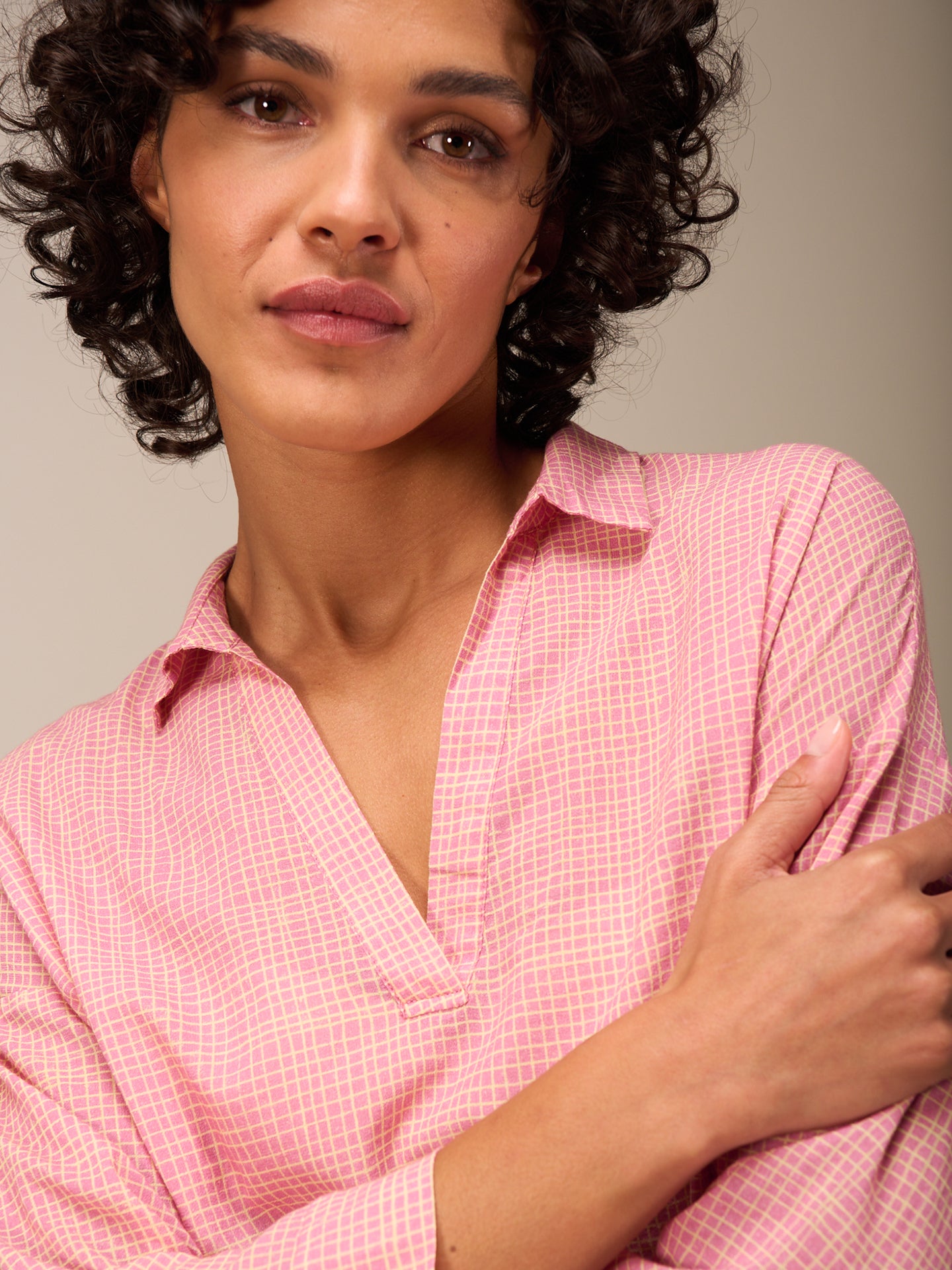 3/4-sleeved blouse