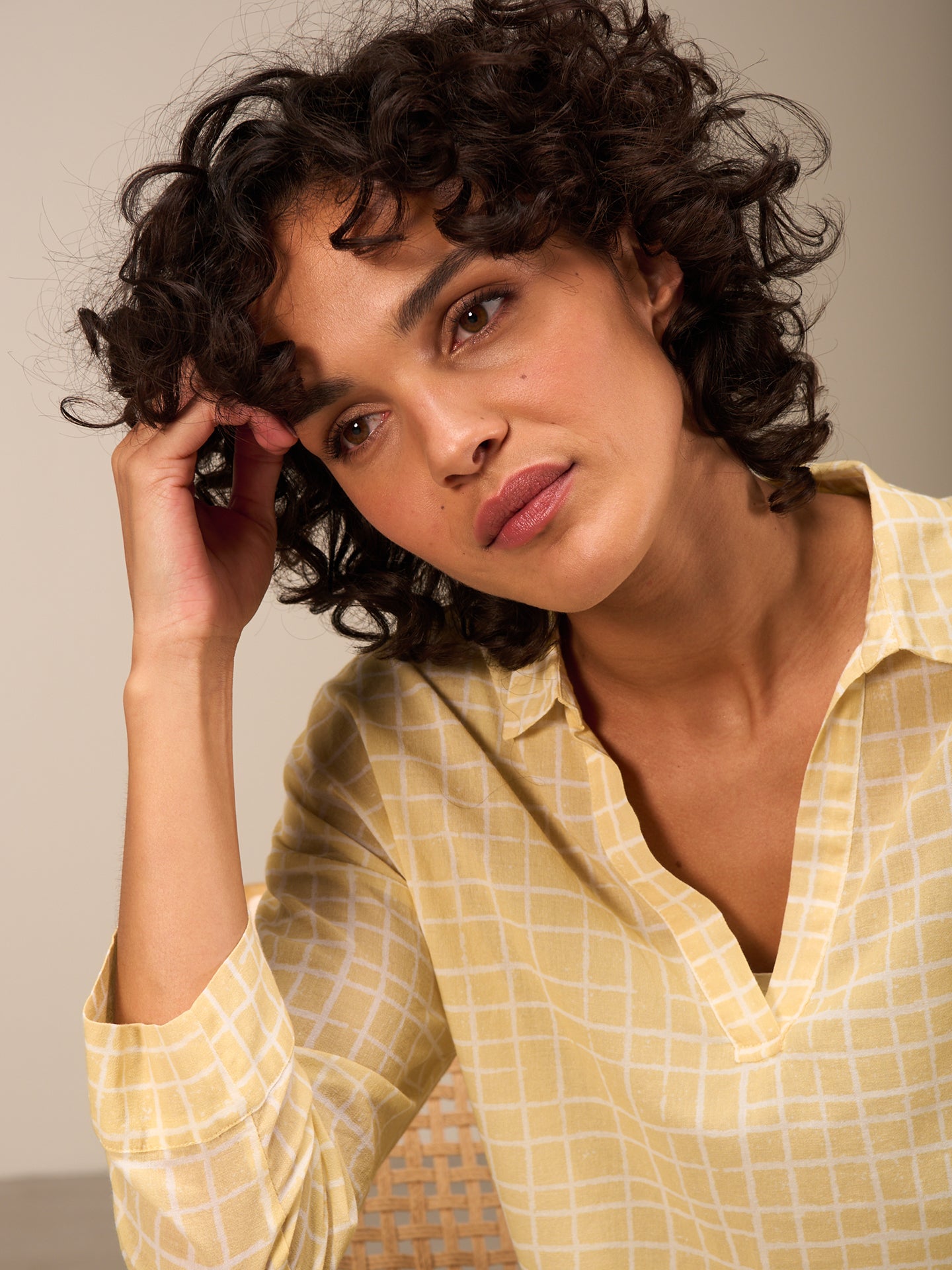 3/4-sleeved blouse