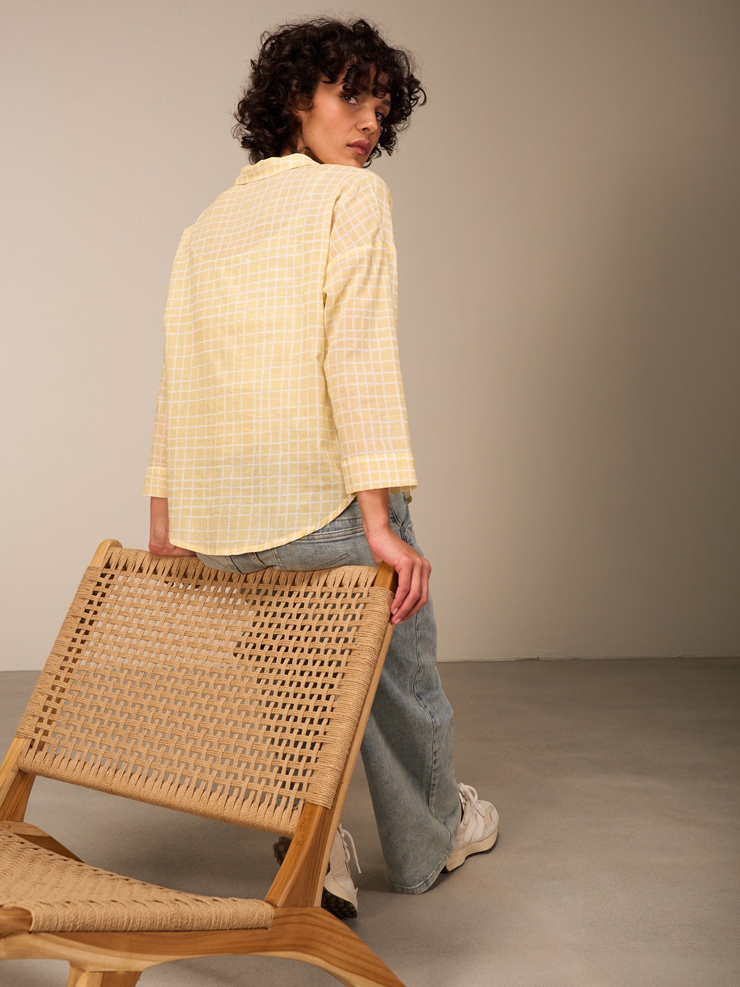 3/4-sleeved blouse