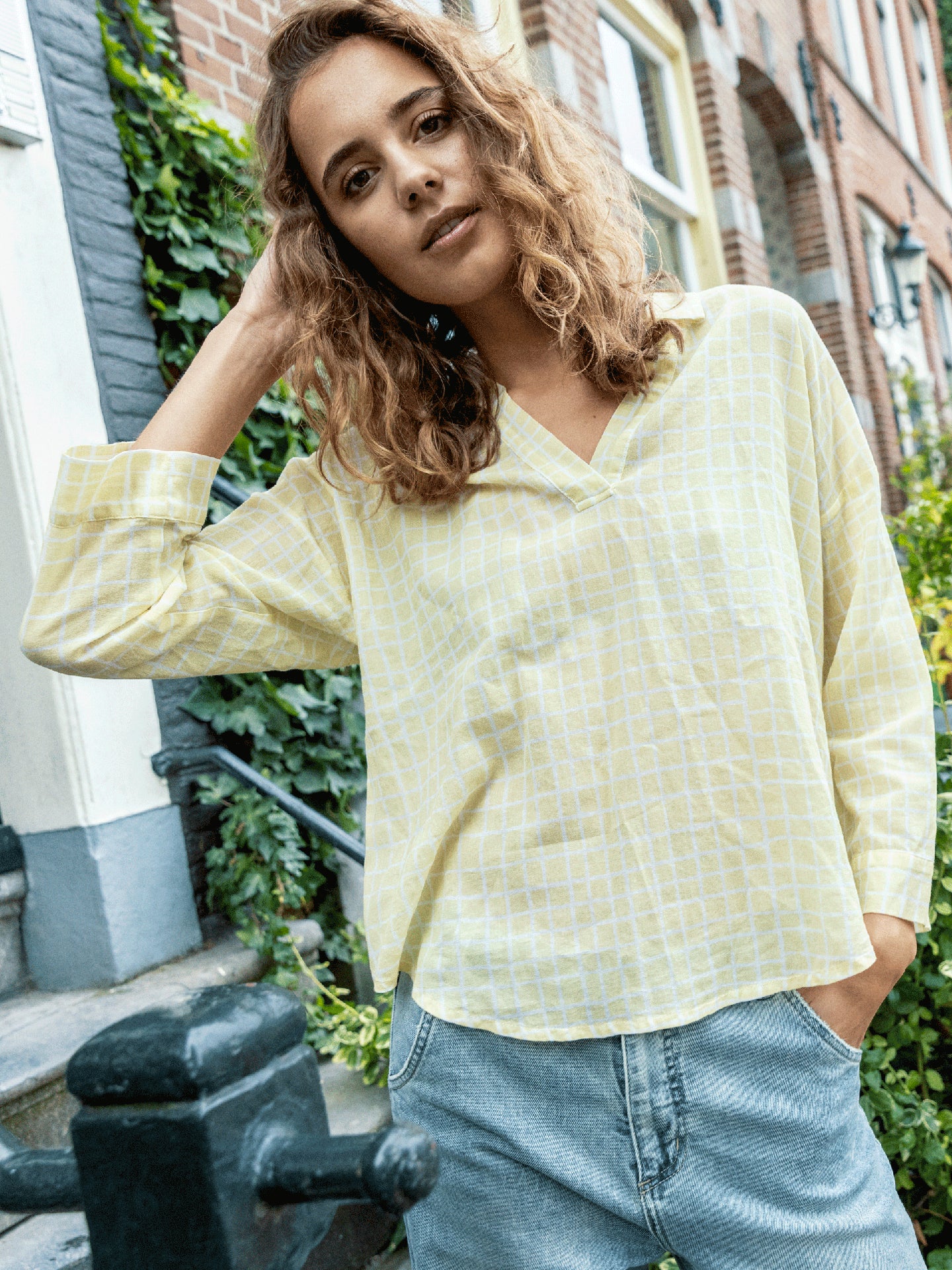 3/4-sleeved blouse