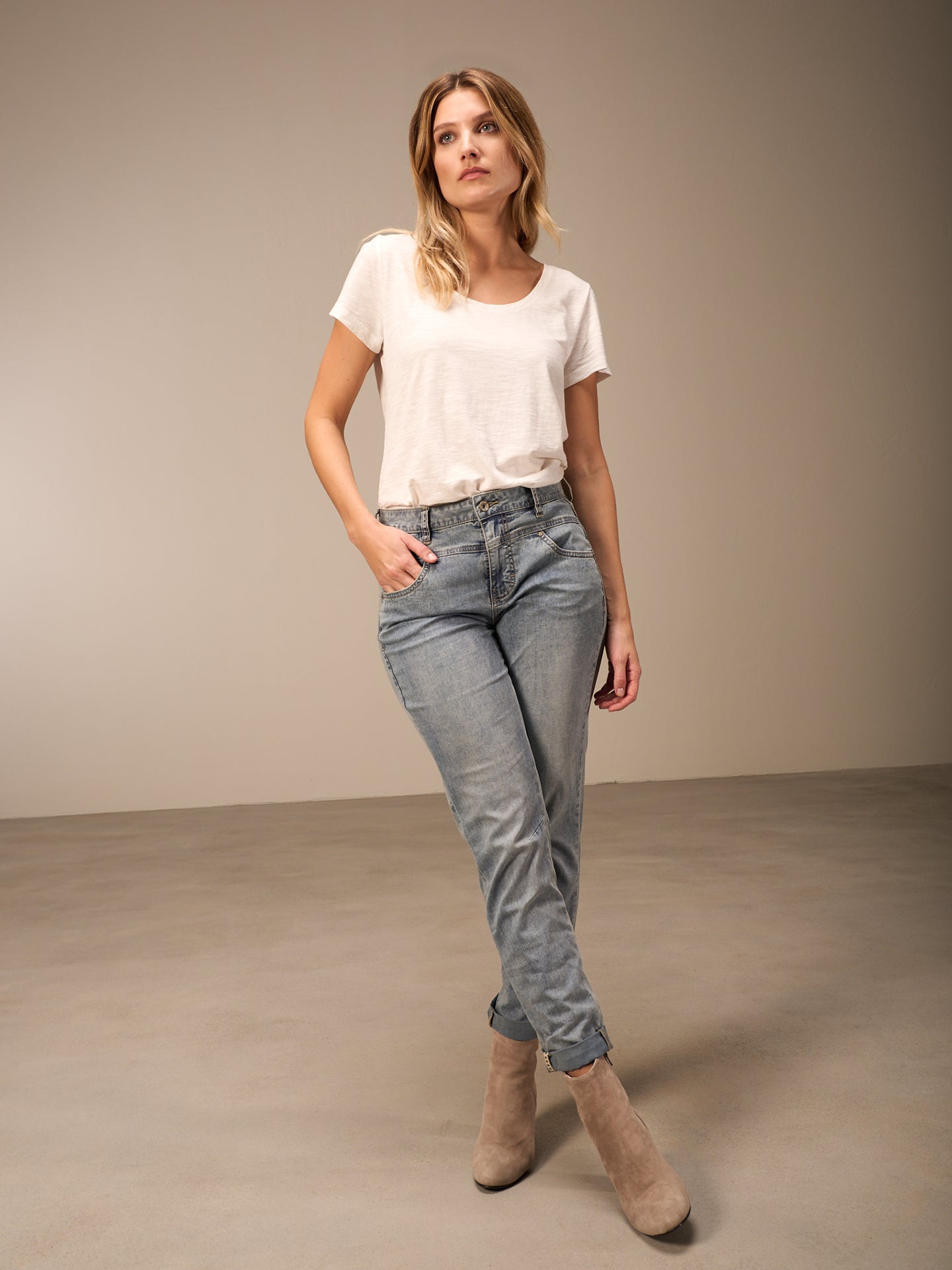 Tapered jeans