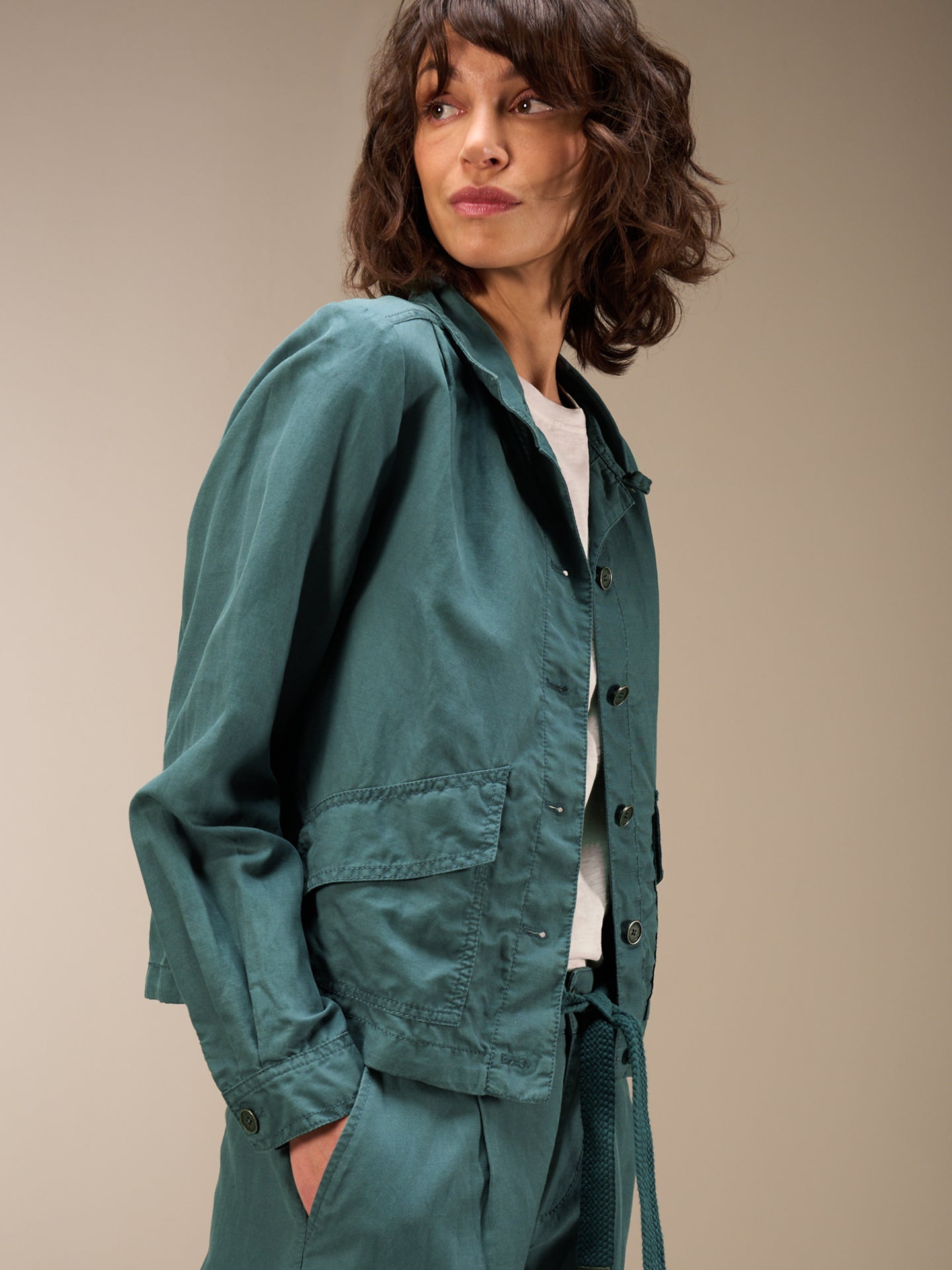 Jacke mit Kopfverschluss