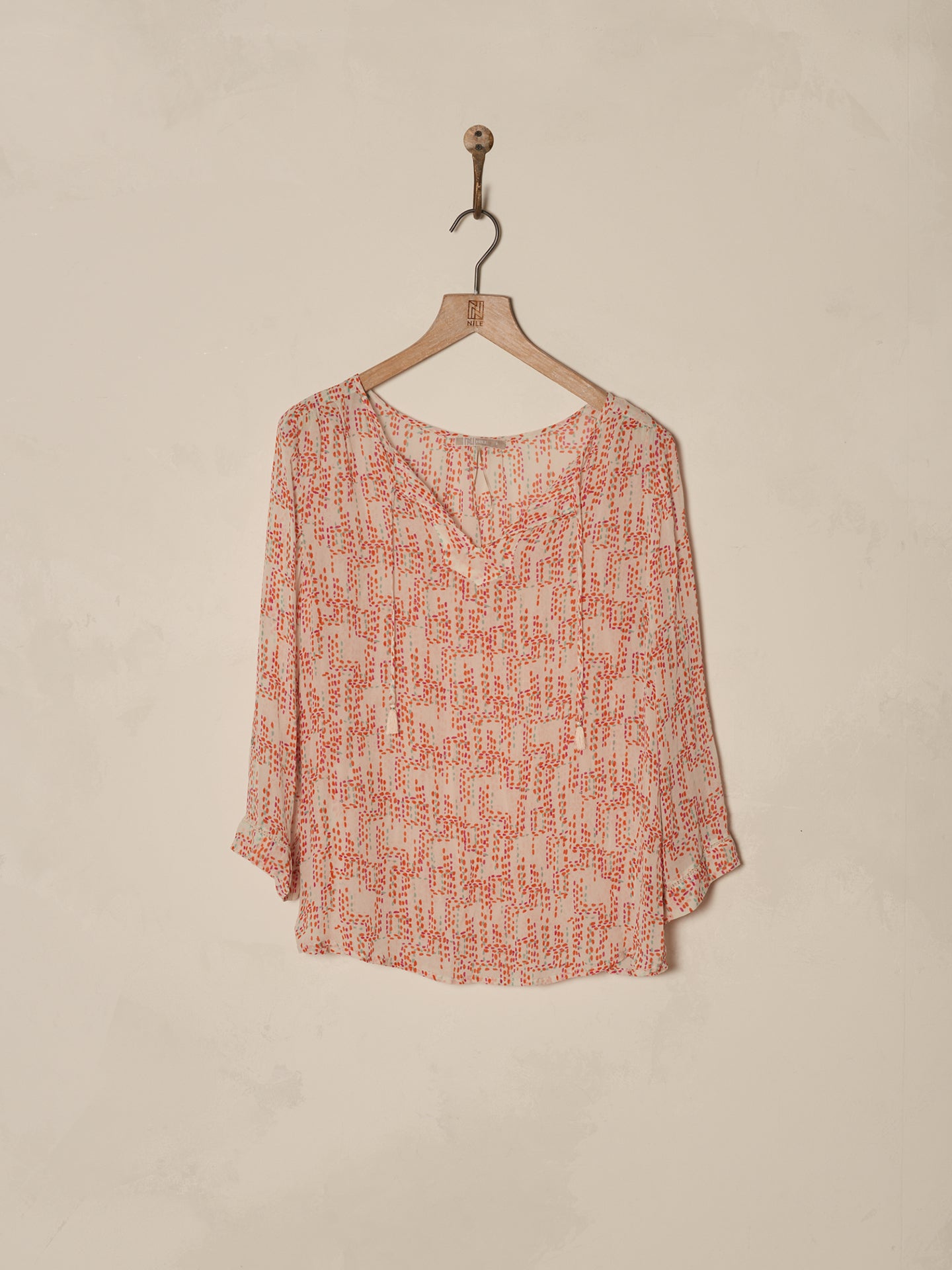 3/4-sleeved blouse