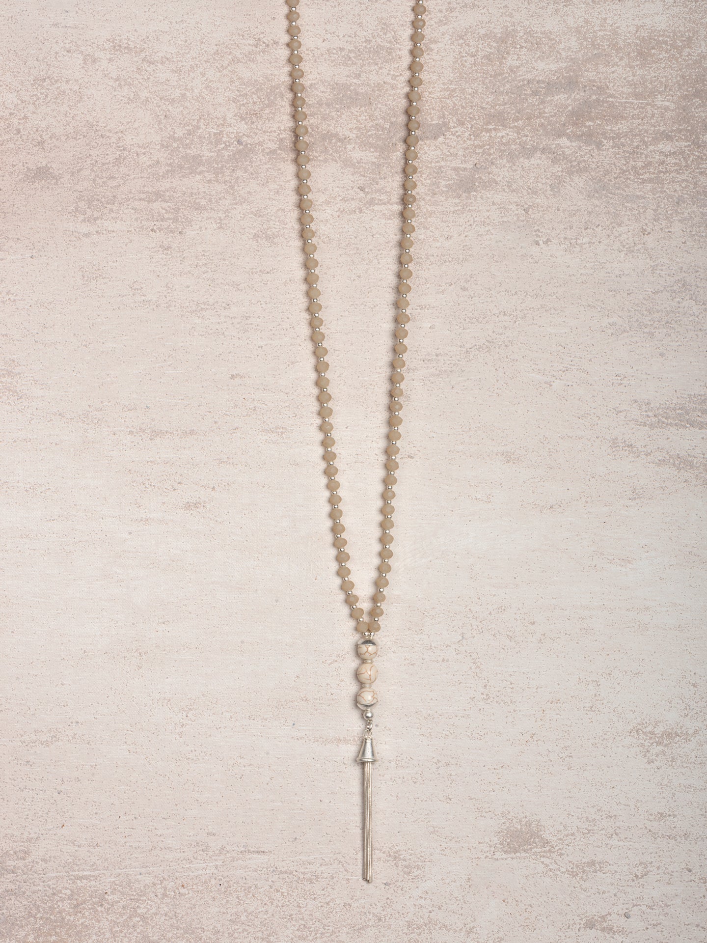 collier avec pendentif