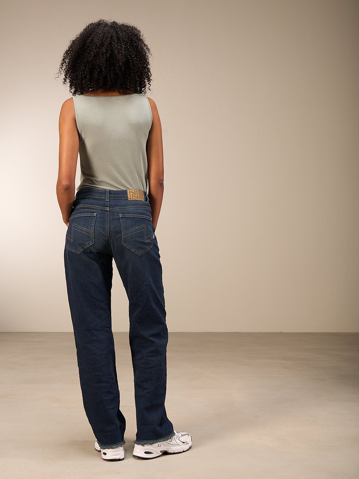 jean straight