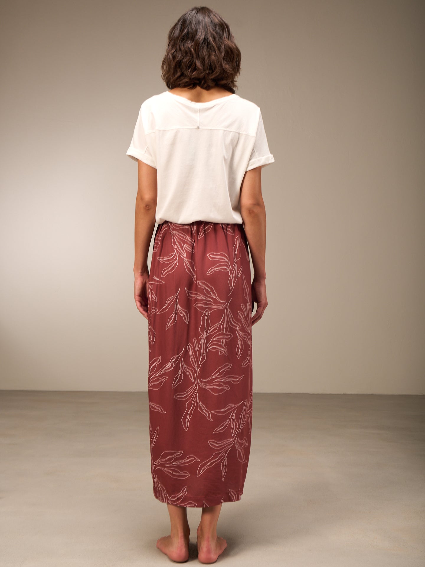 Skirt with slit