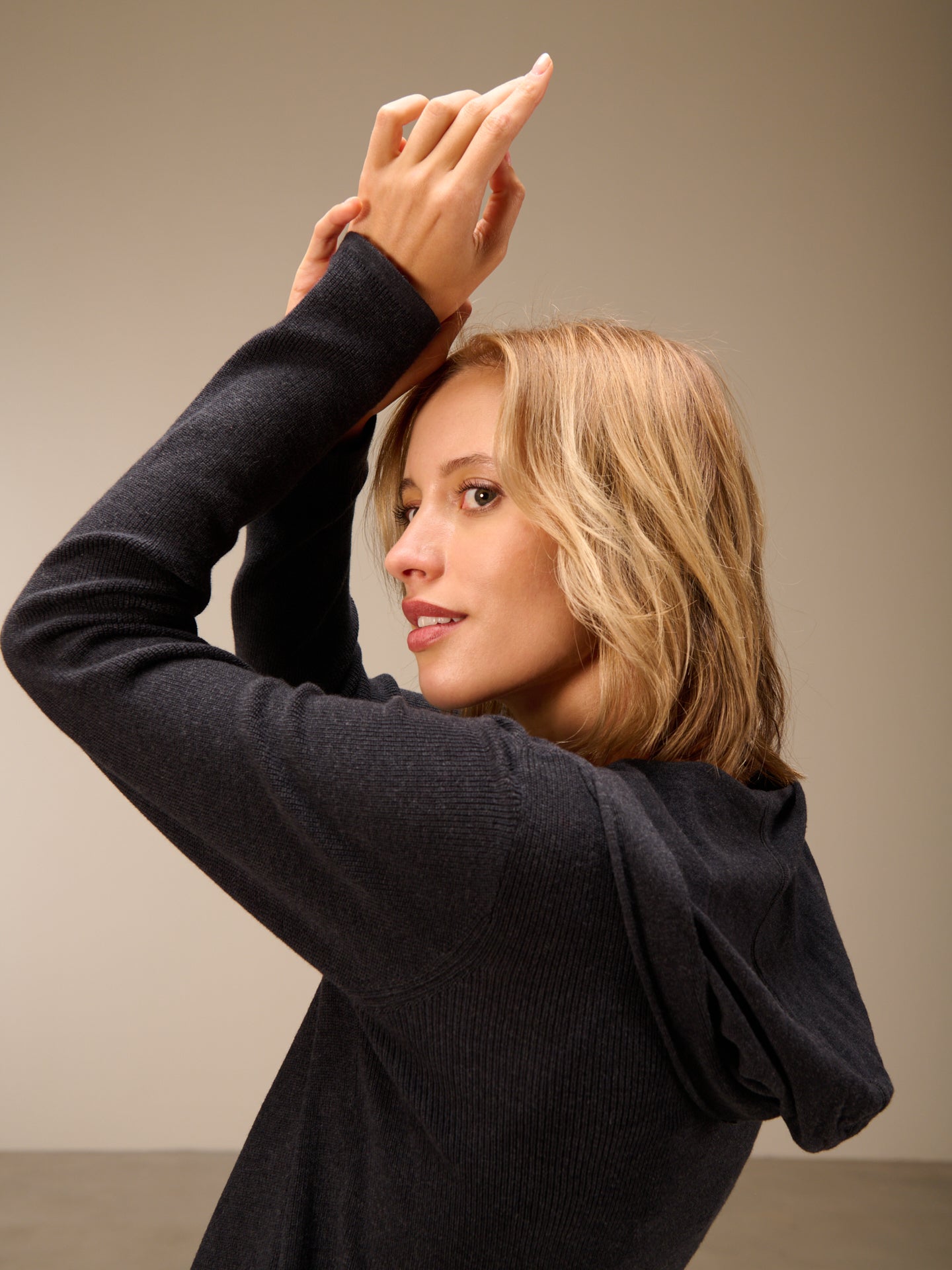 Strickjacke mit Kapuze