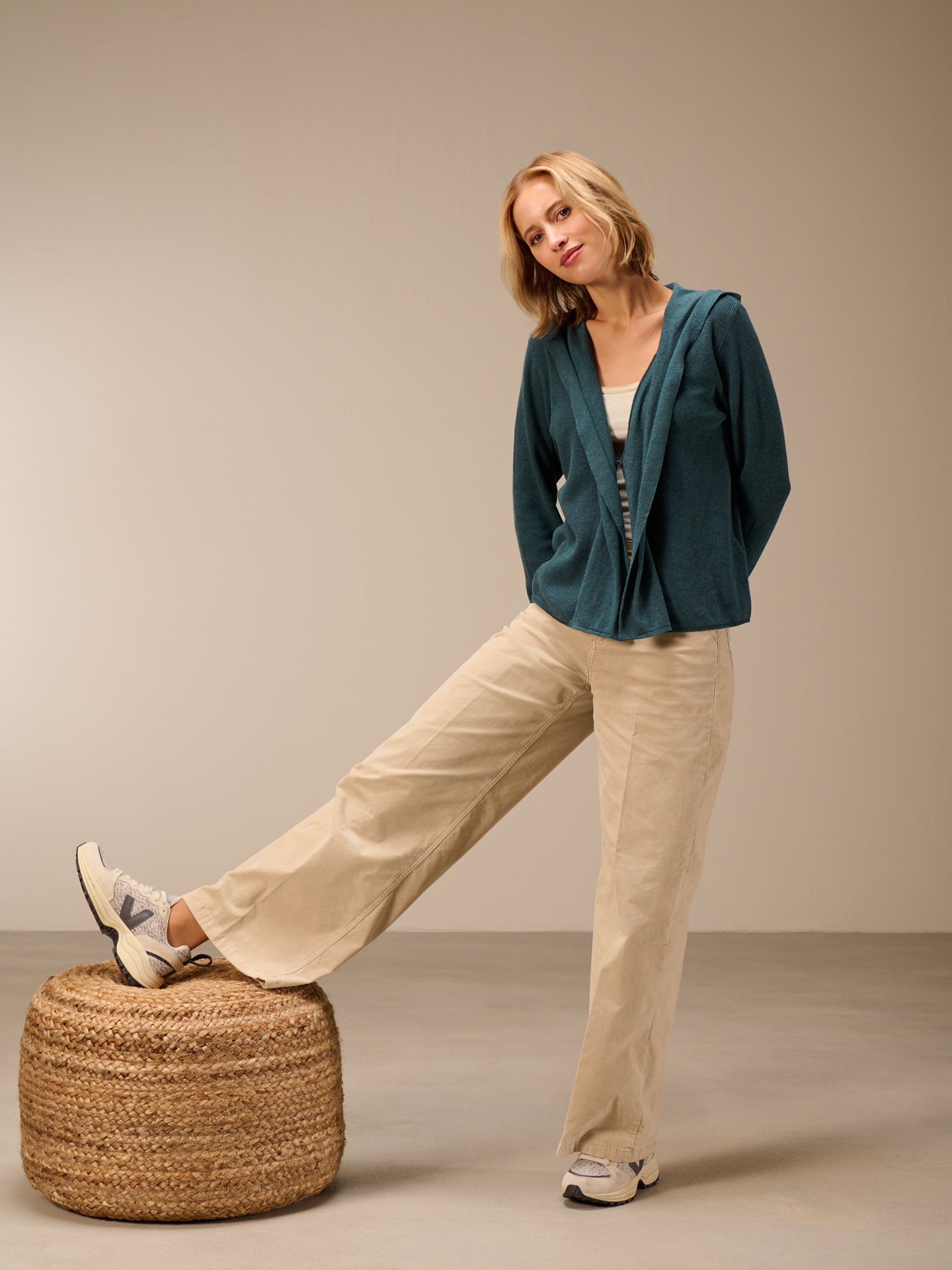 Strickjacke mit Kapuze