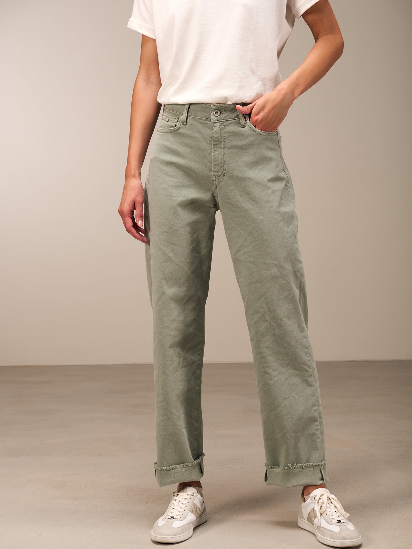 Pantaloni dritti