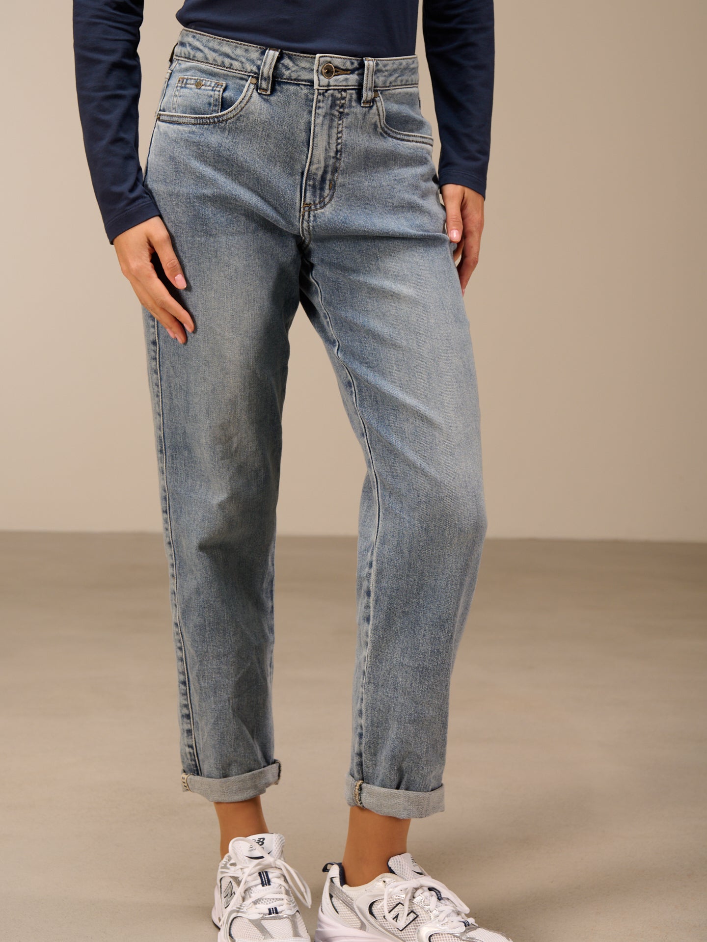 Loose jeans