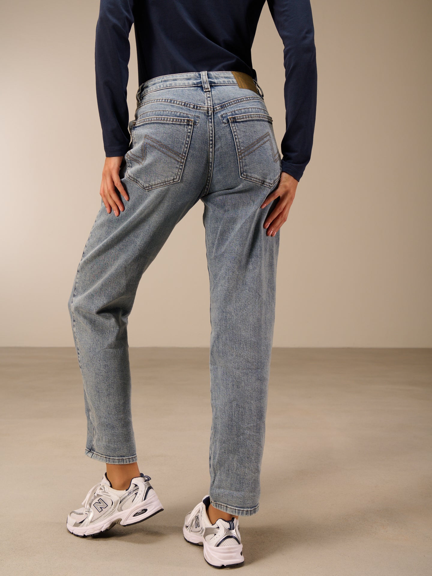 Loose jeans