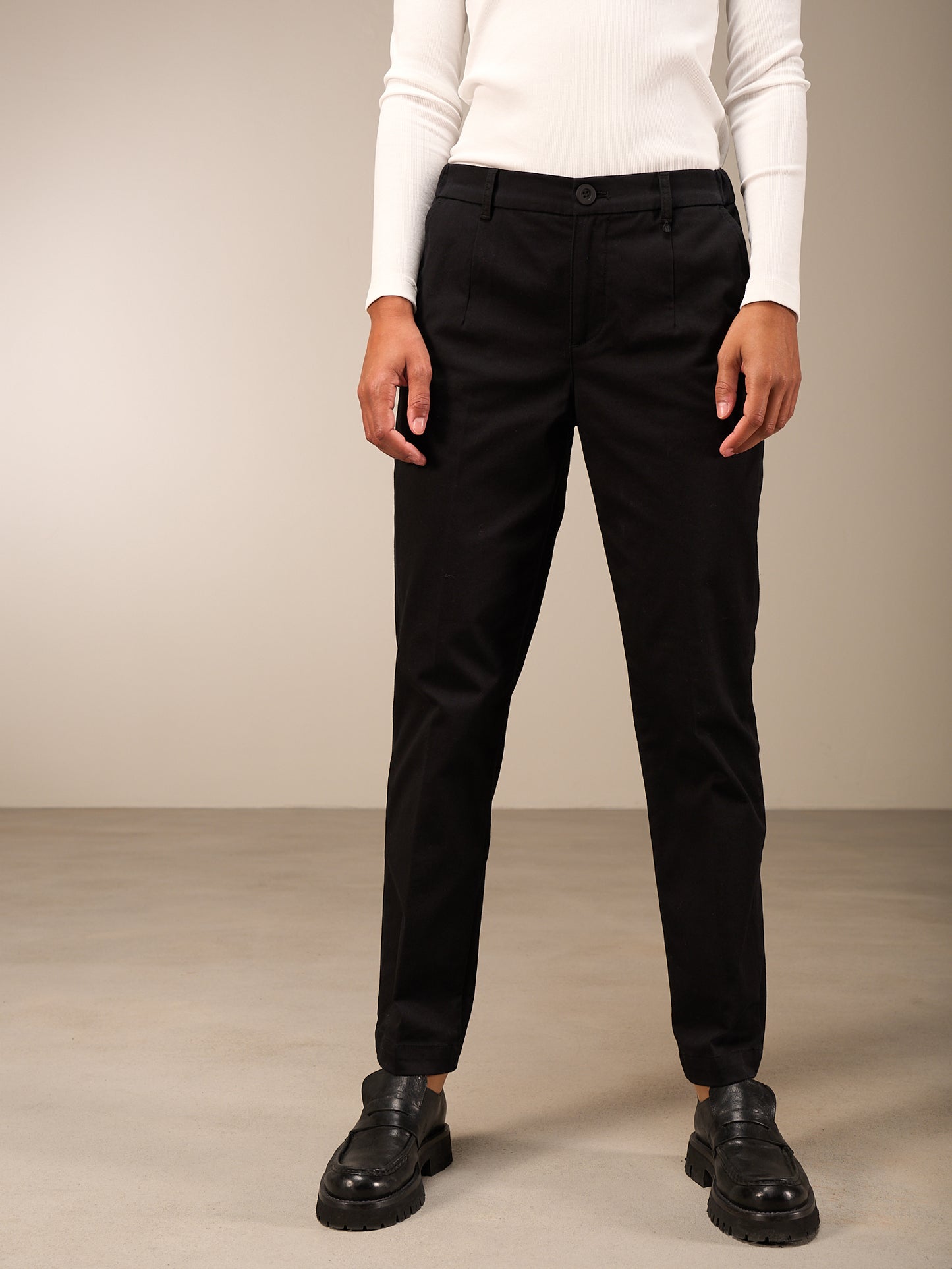 Pantaloni chino