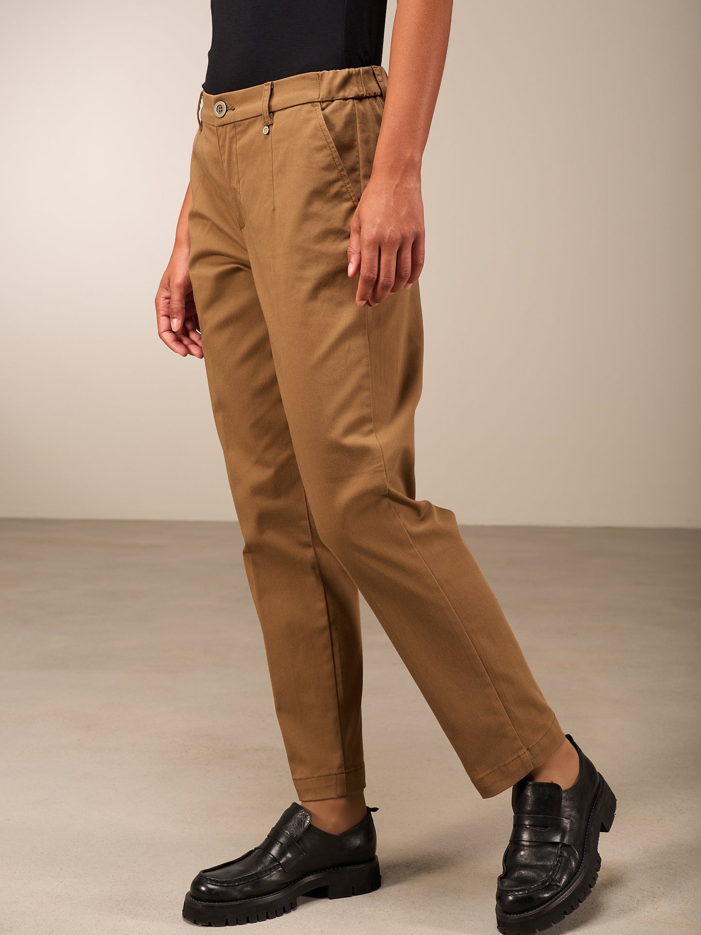 Pantaloni chino