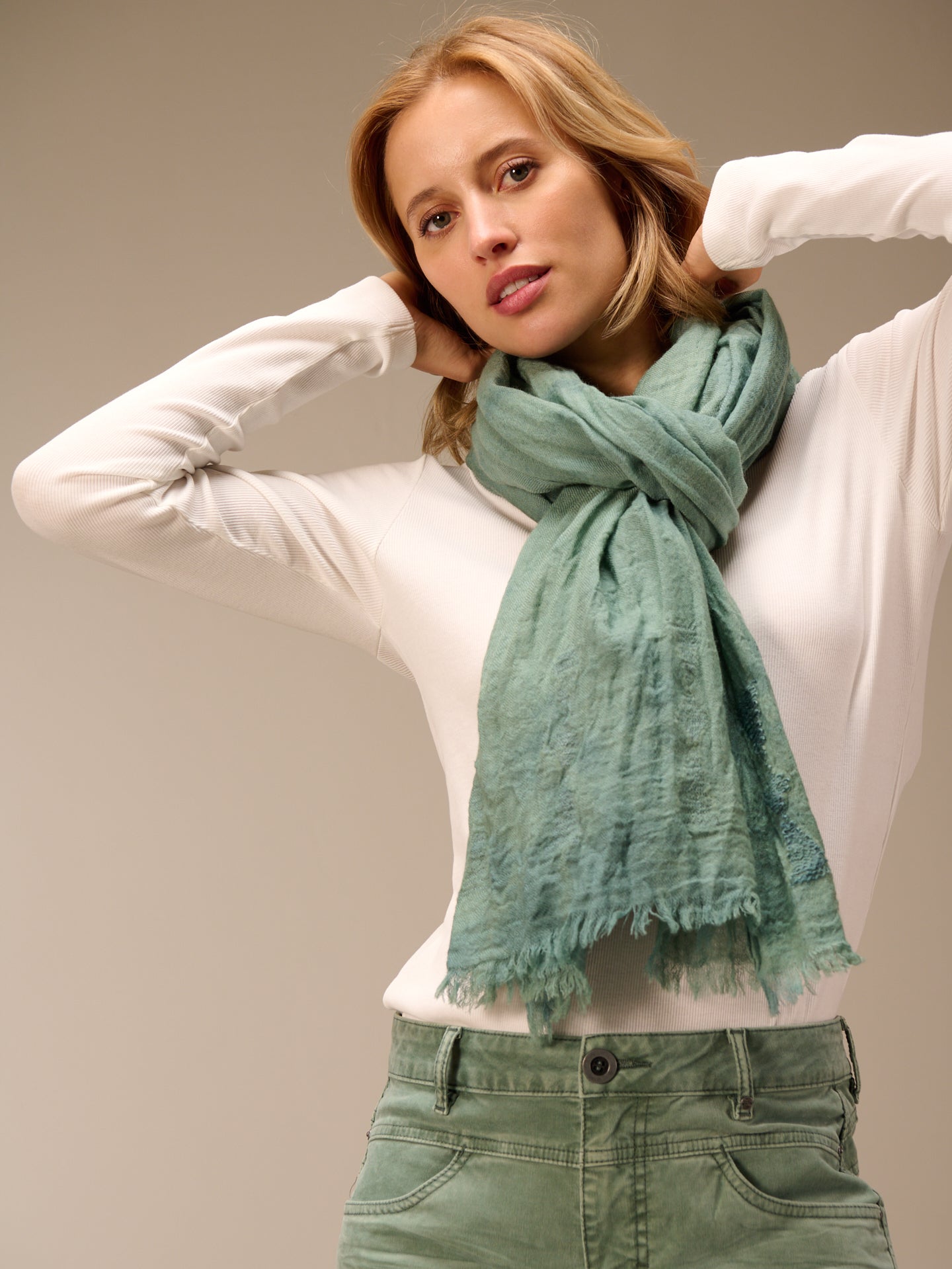 Wool scarf