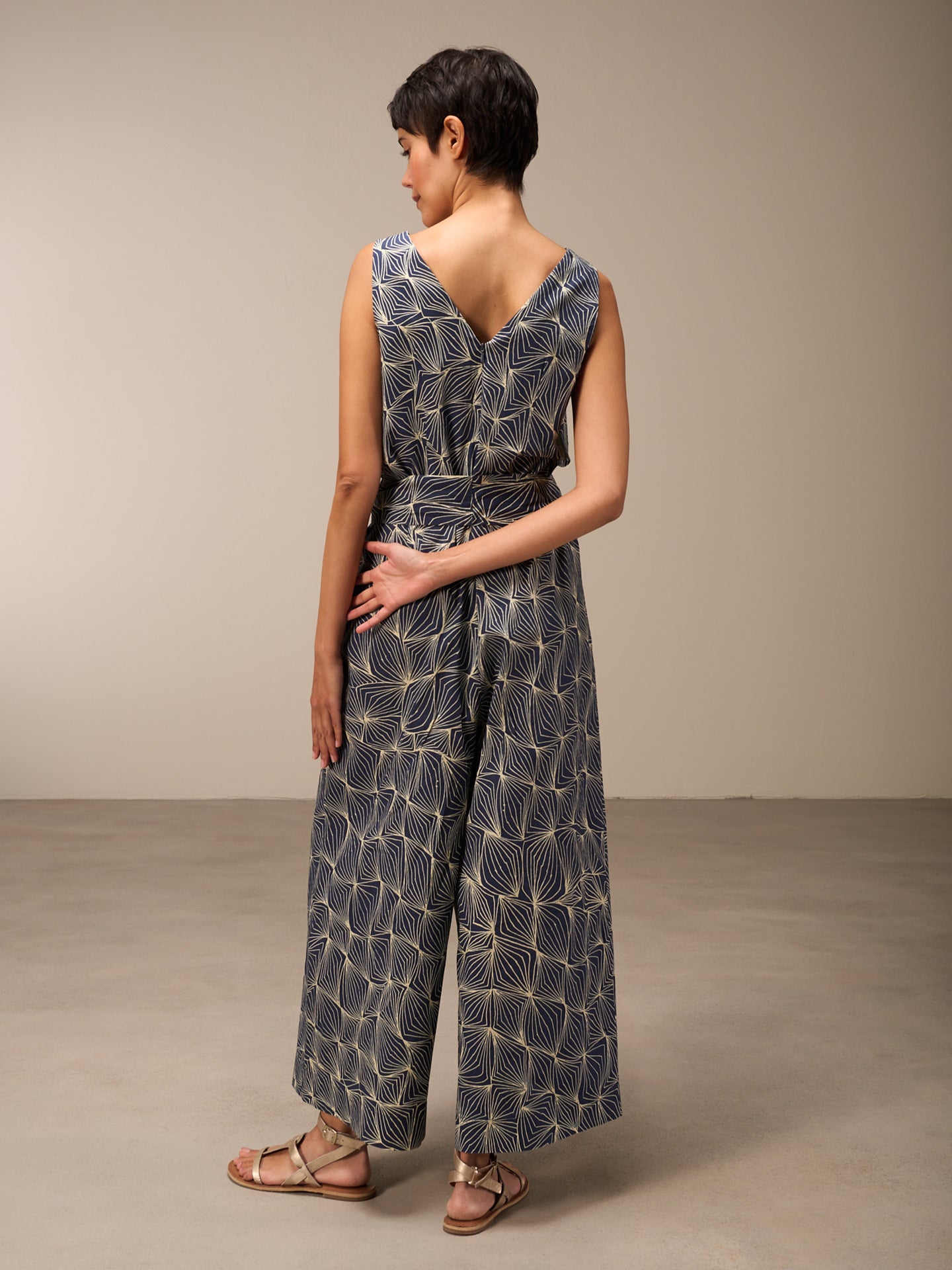 Jumpsuit with belt