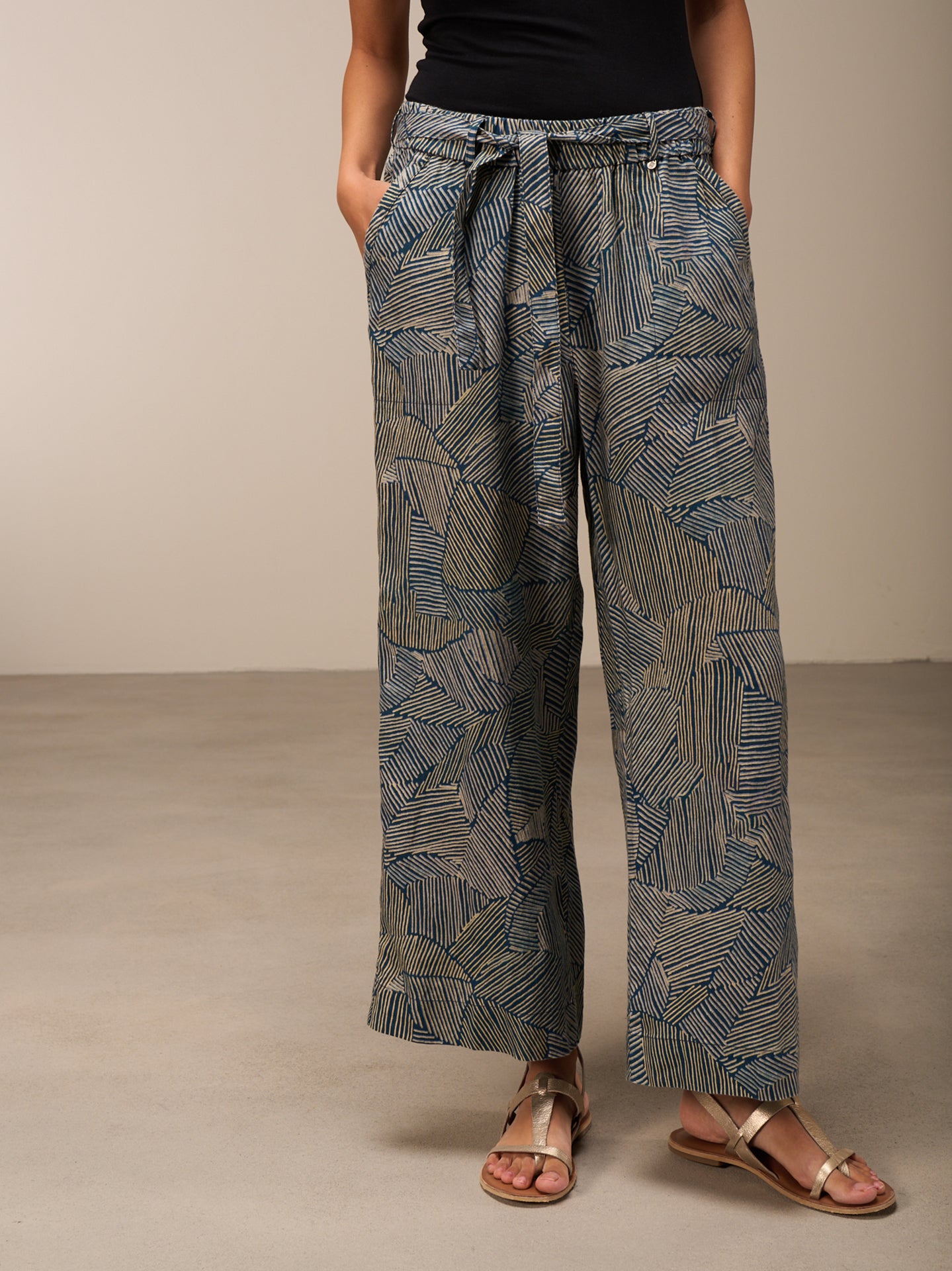 Pantaloni in lino