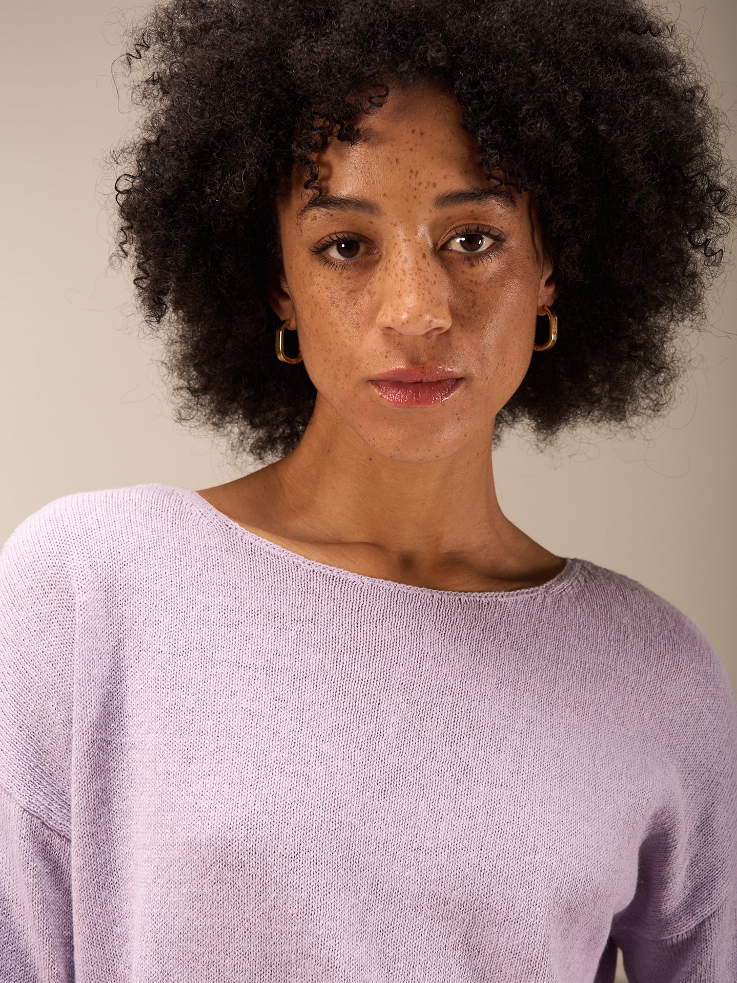 Knitted sweater with linen