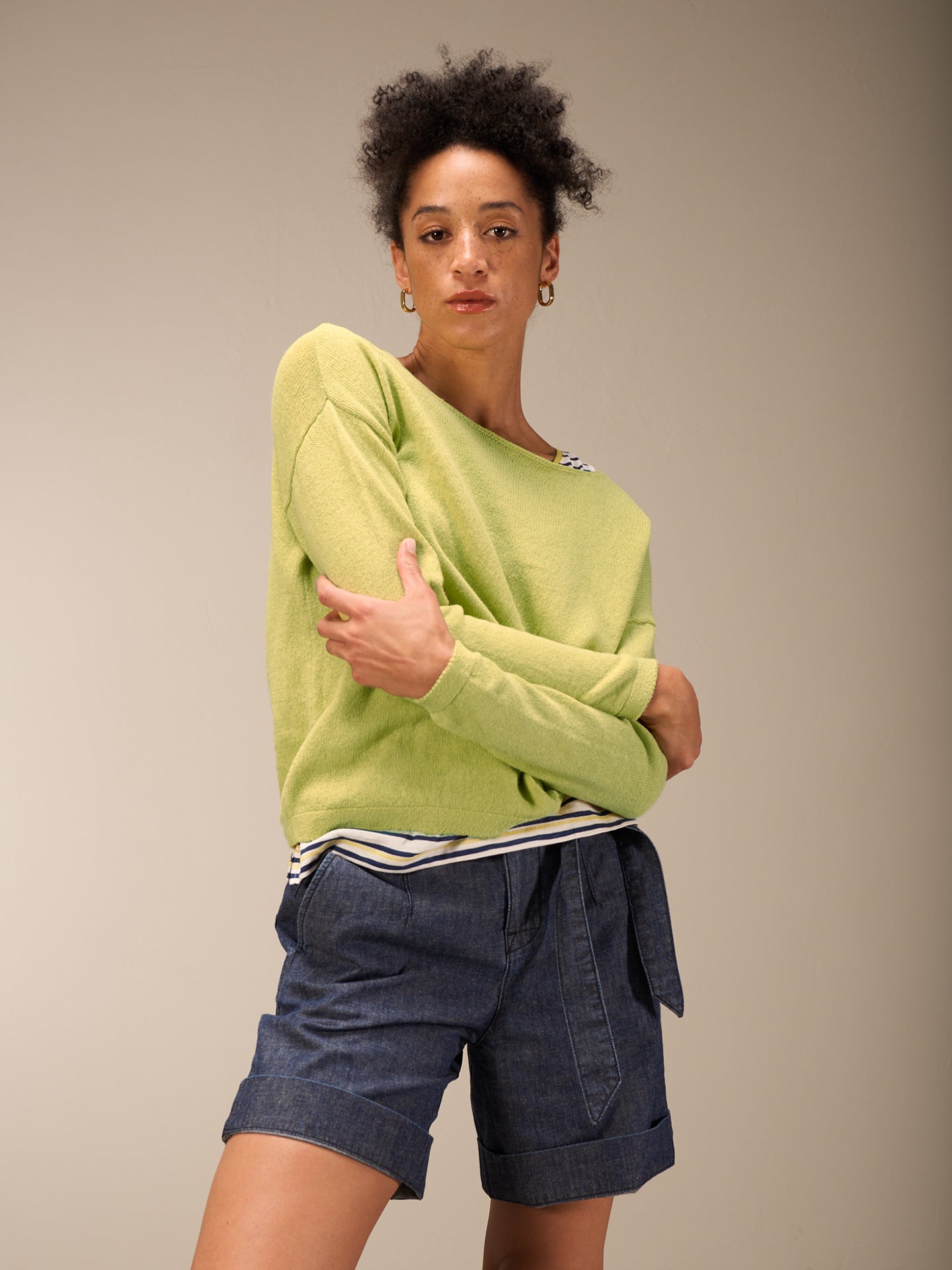 Knitted sweater with linen