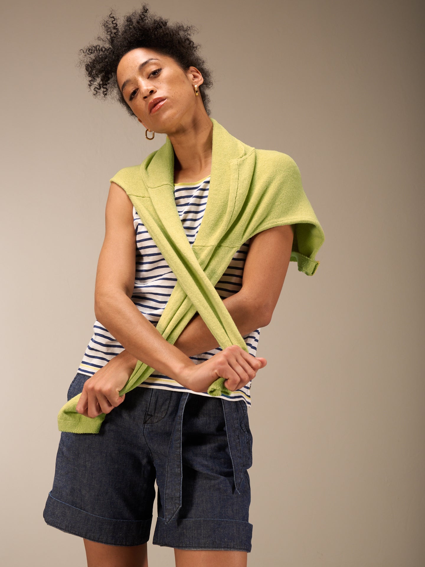 Knitted sweater with linen