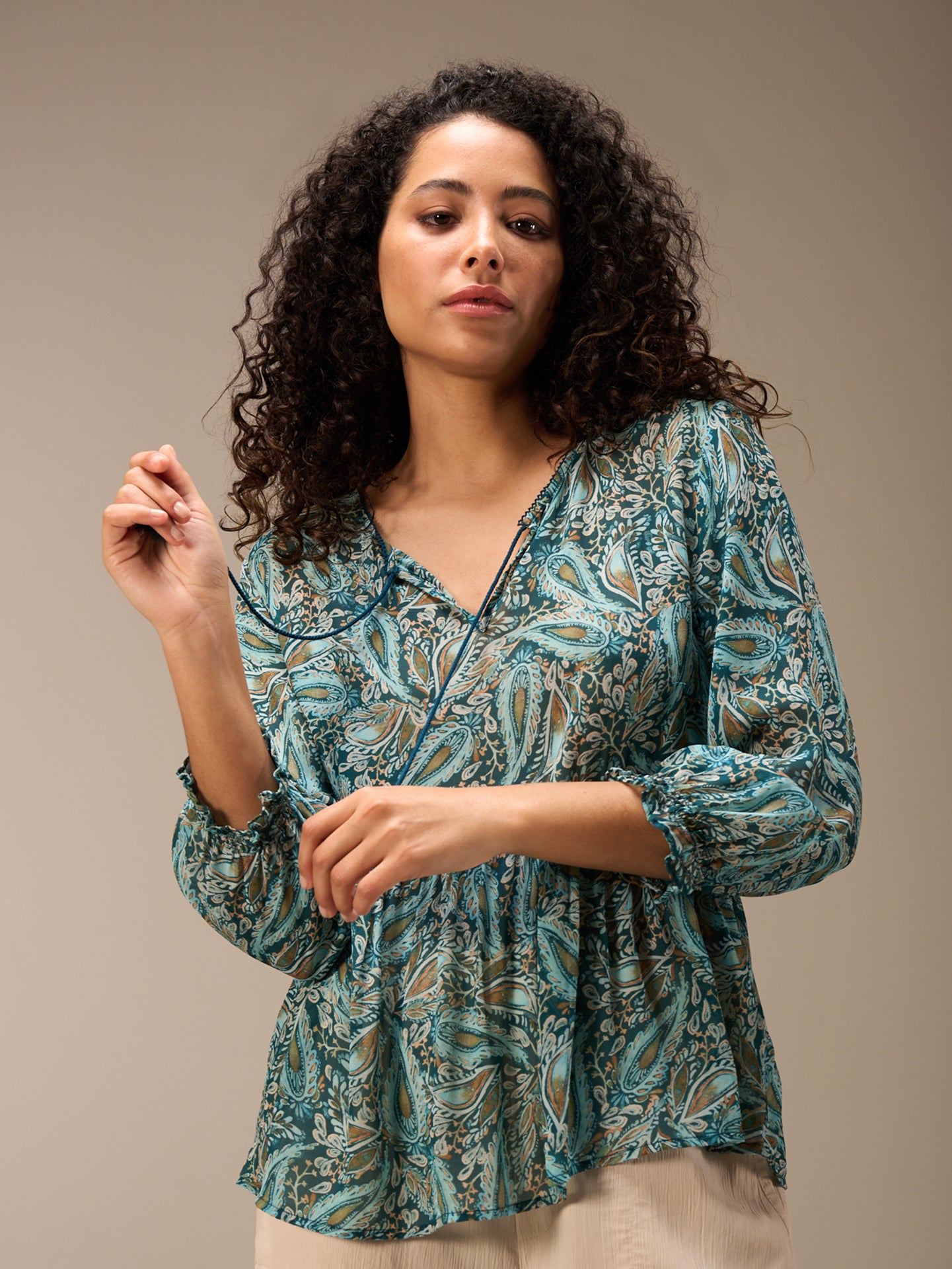 blouse à volants