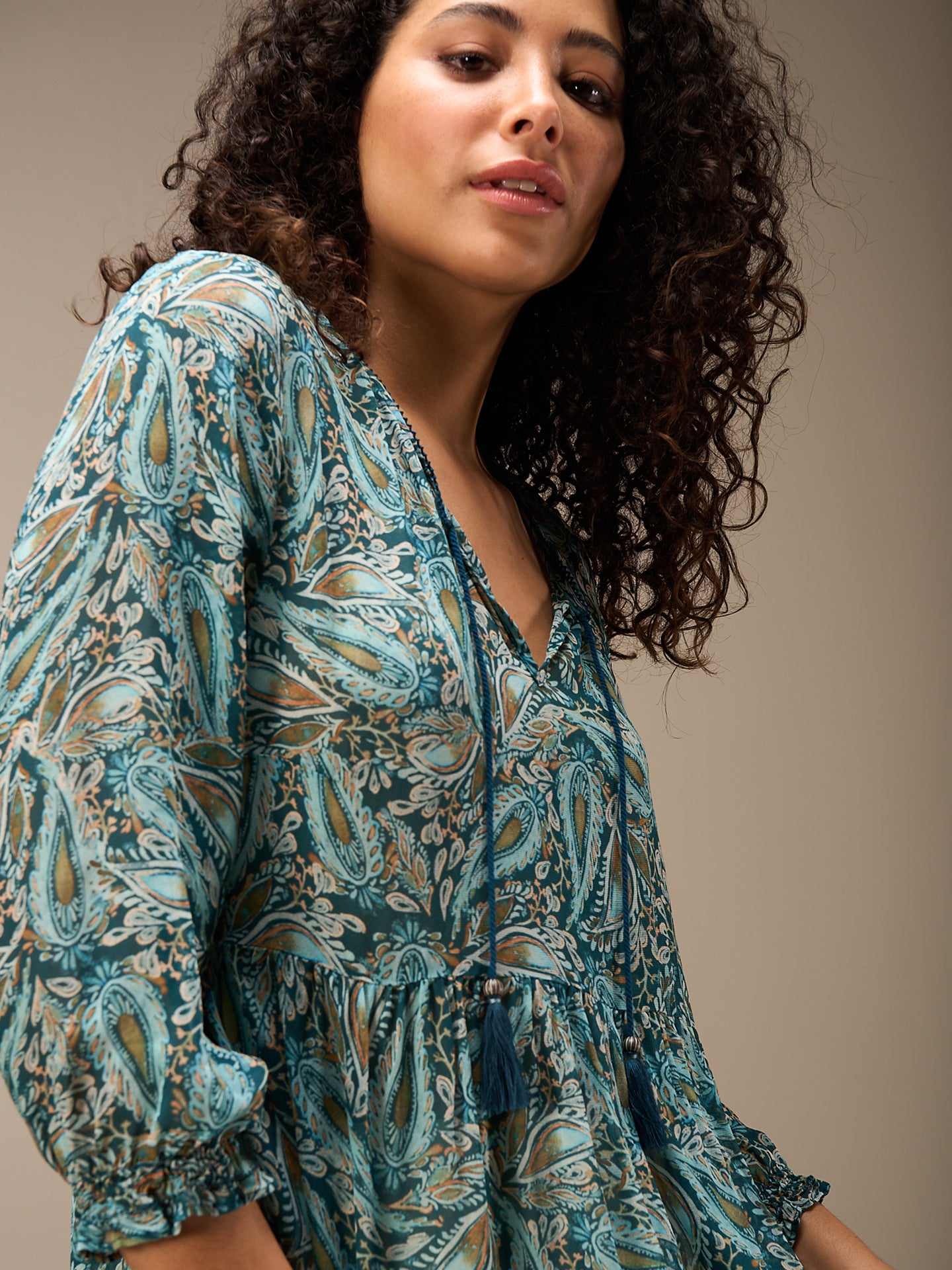 blouse à volants