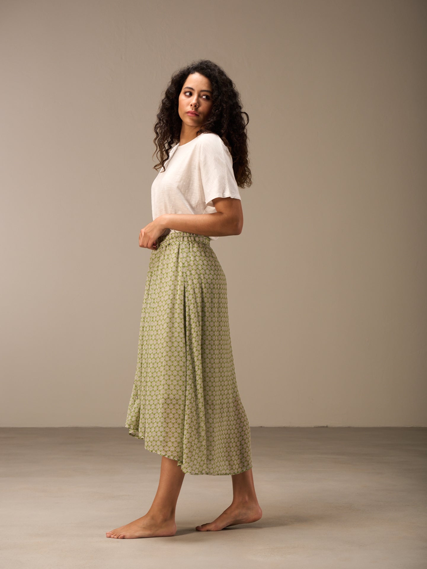 Skirt with elastic waistband