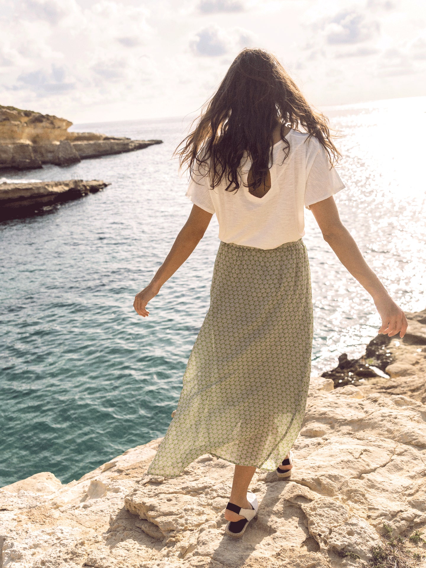 Skirt with elastic waistband