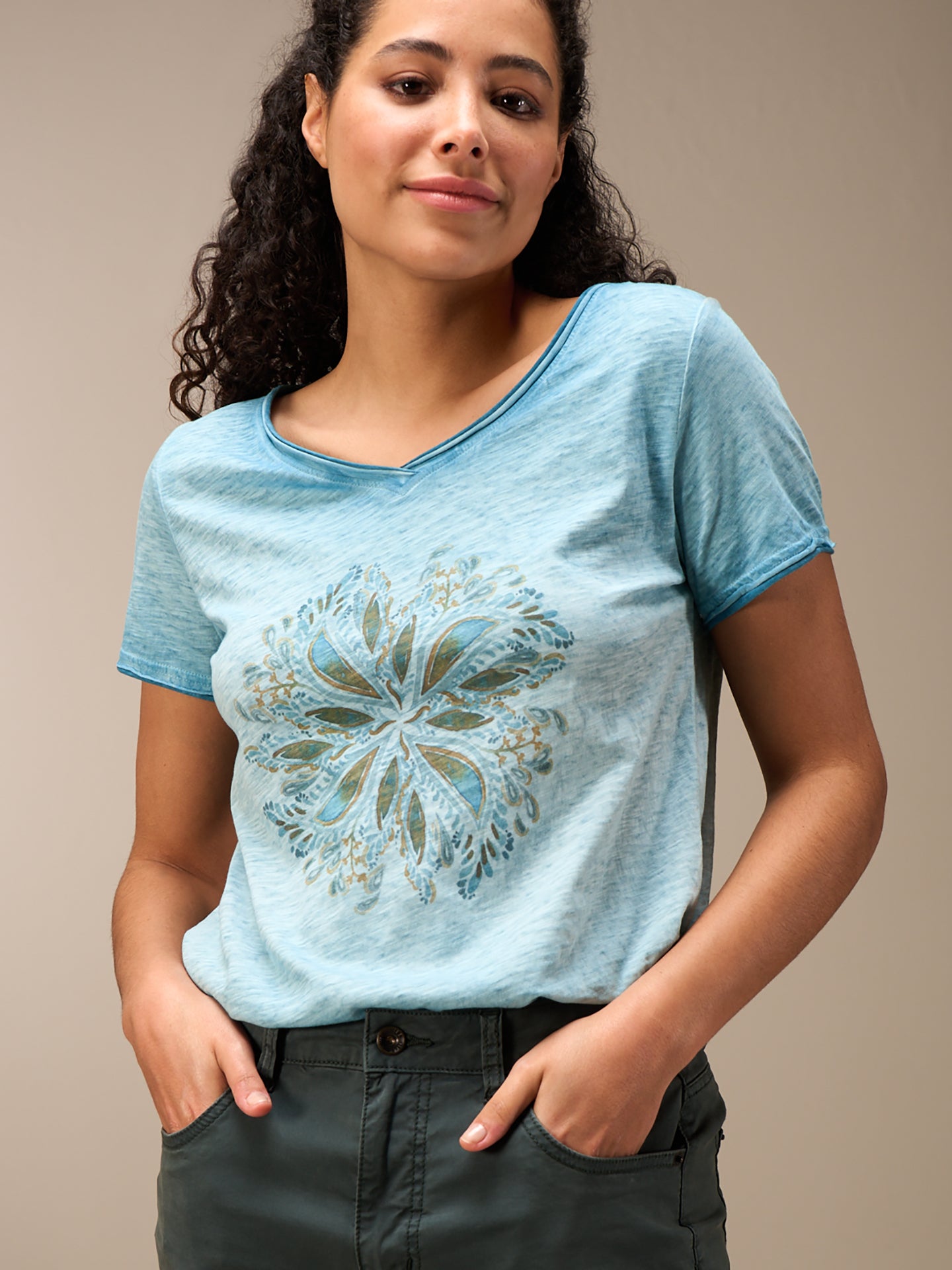 Short-sleeved shirt