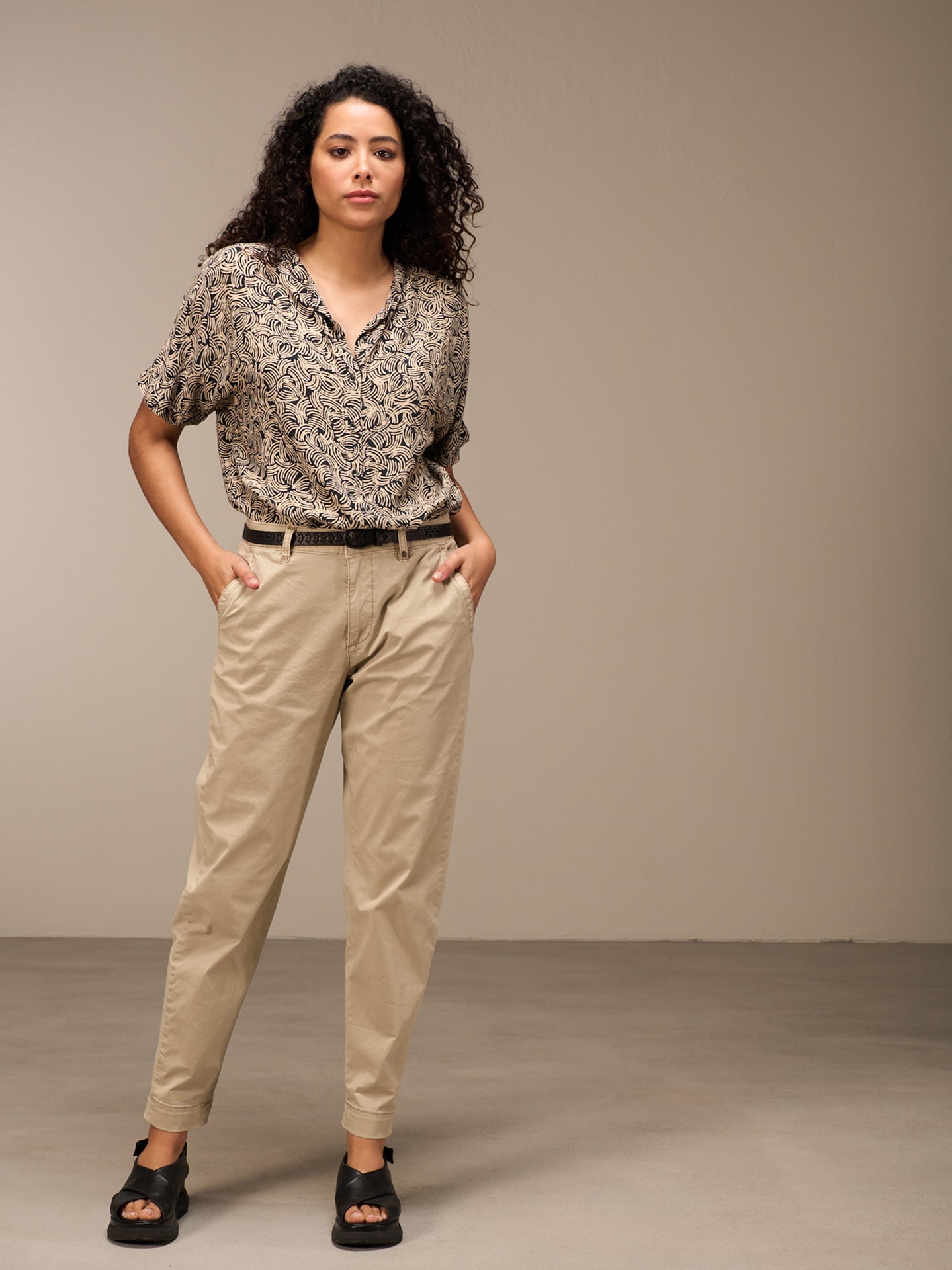 Blouse with stand-up collar
