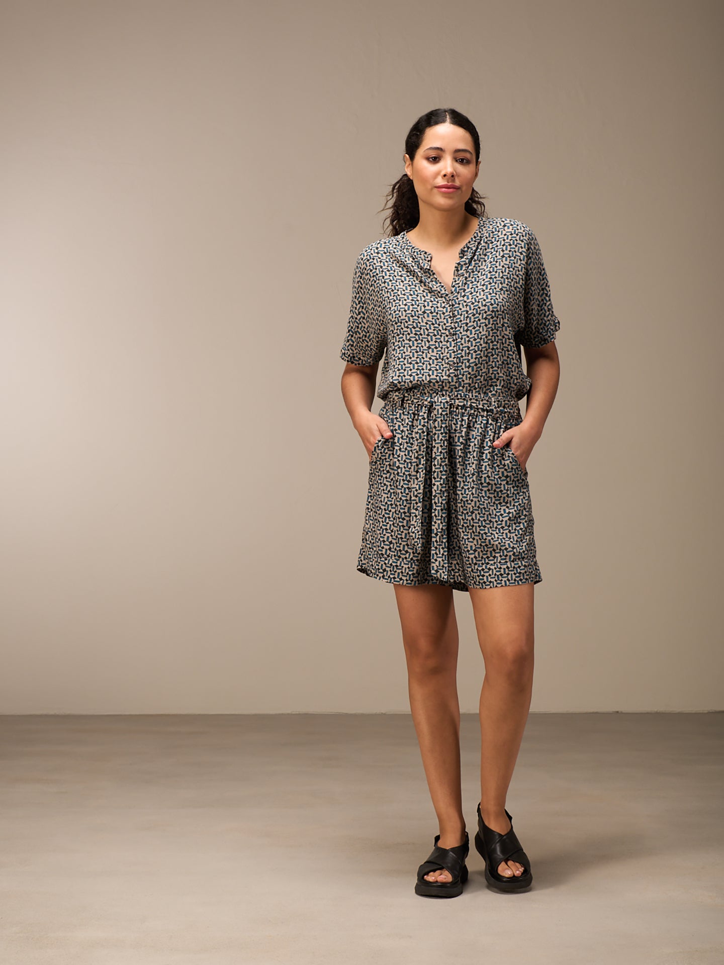 Blouse with stand-up collar