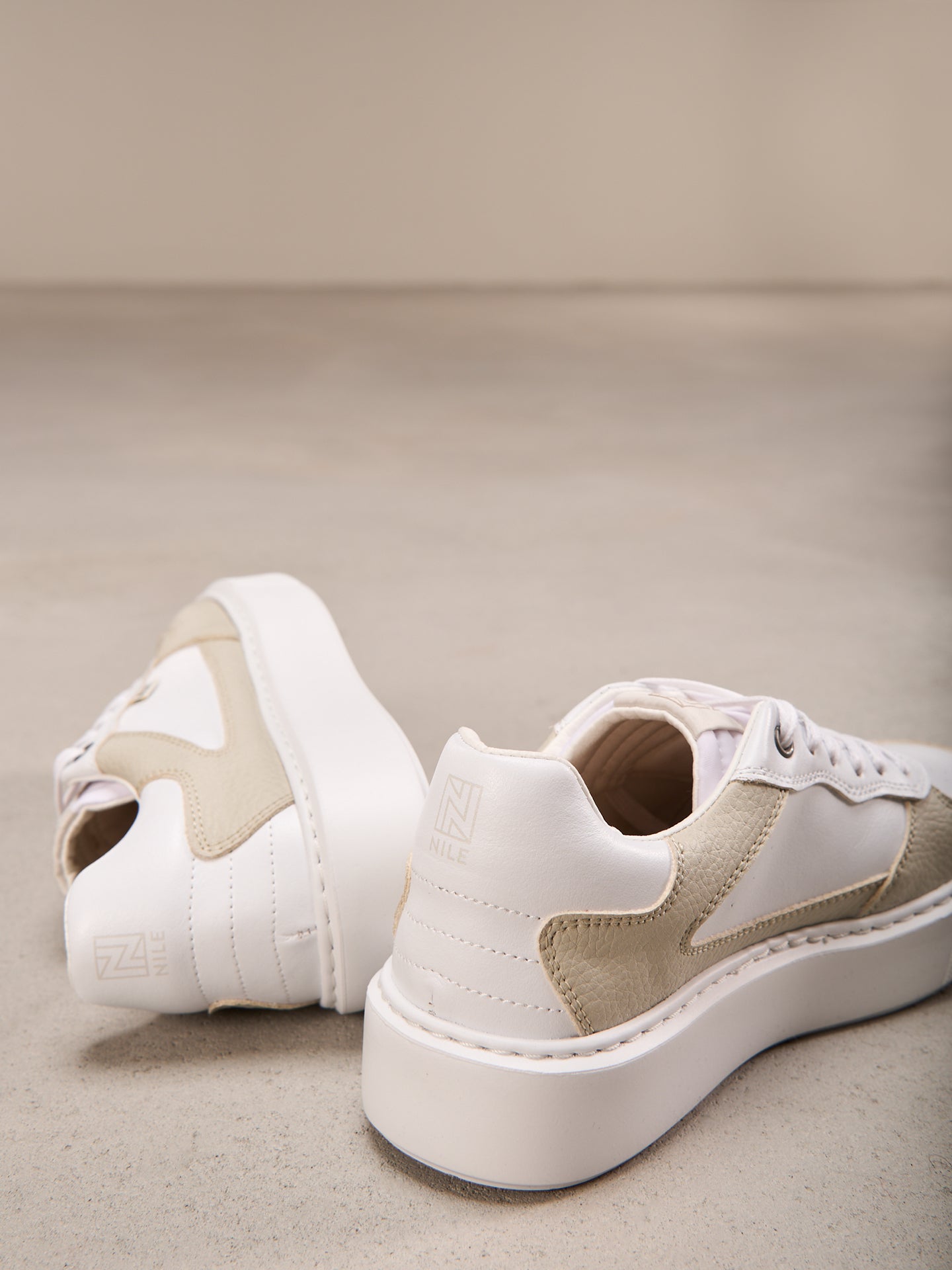 Sneaker N86