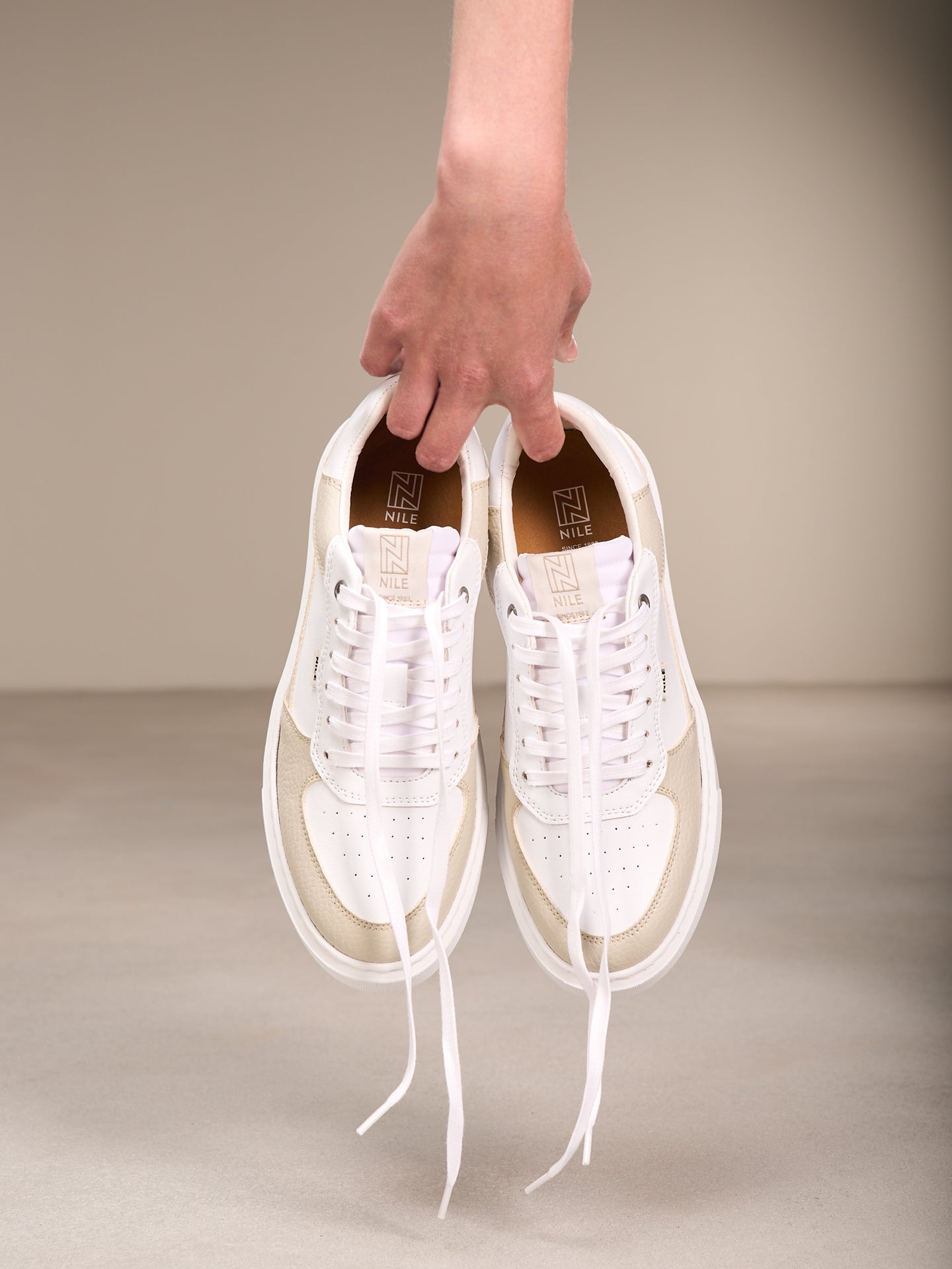 Sneaker N86