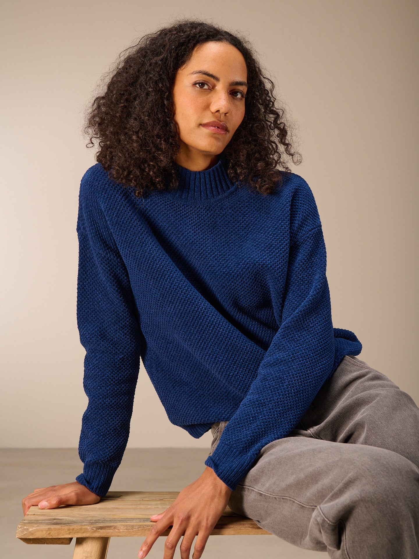 Sweater with stand-up collar