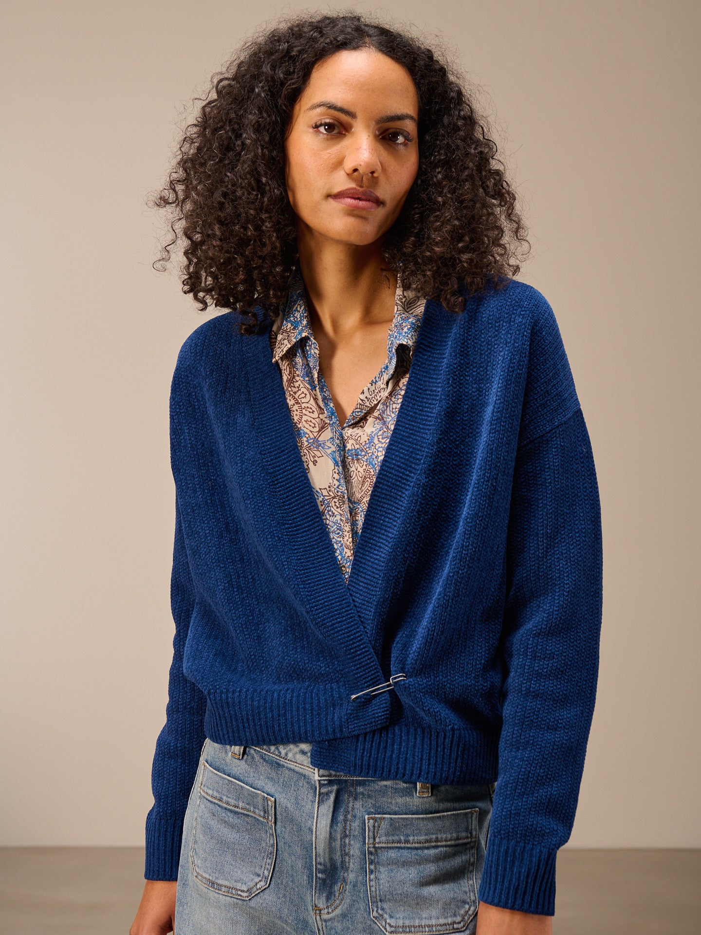 Strickjacke mit V-Ausschnitt