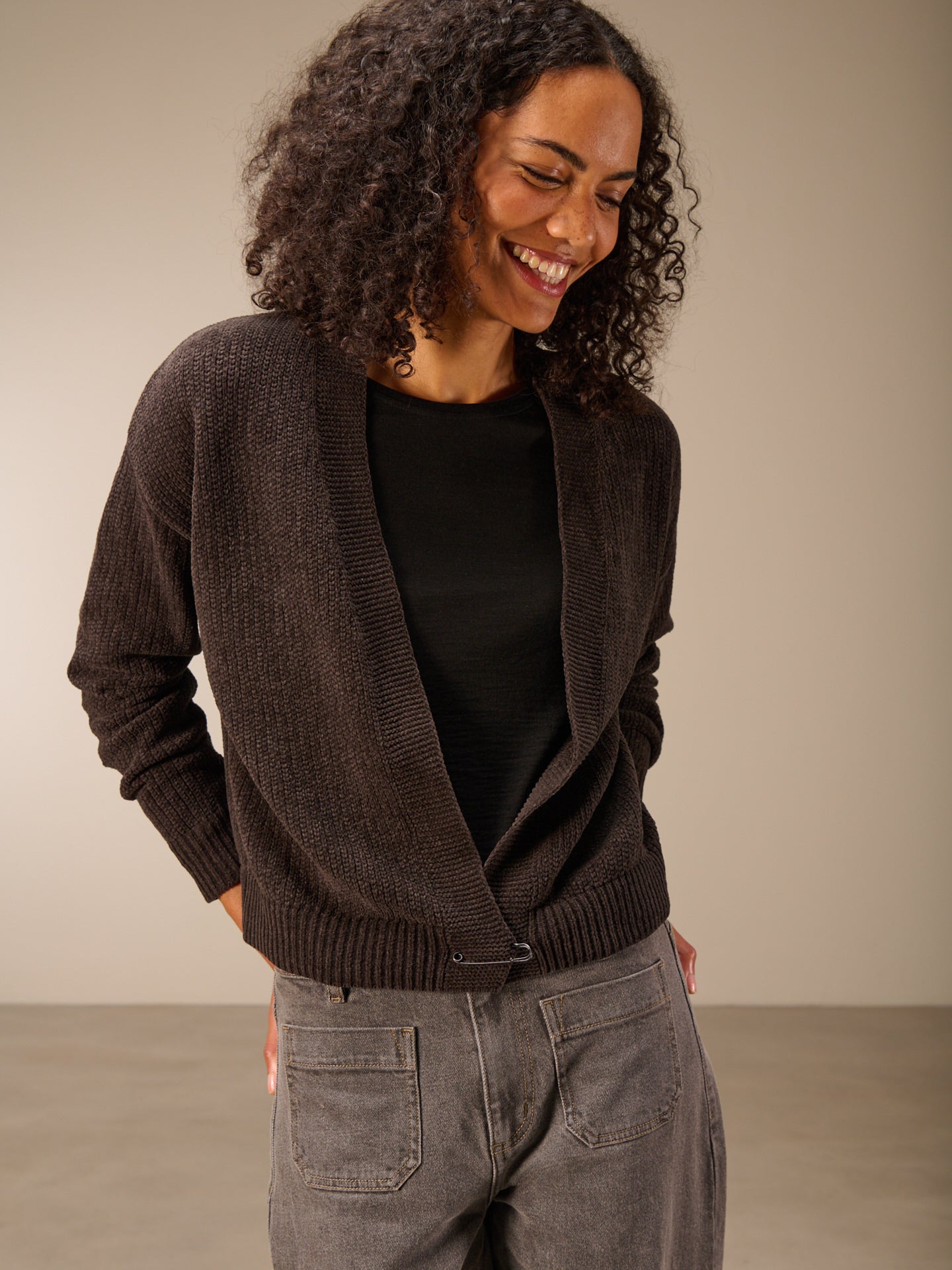 Strickjacke mit V-Ausschnitt