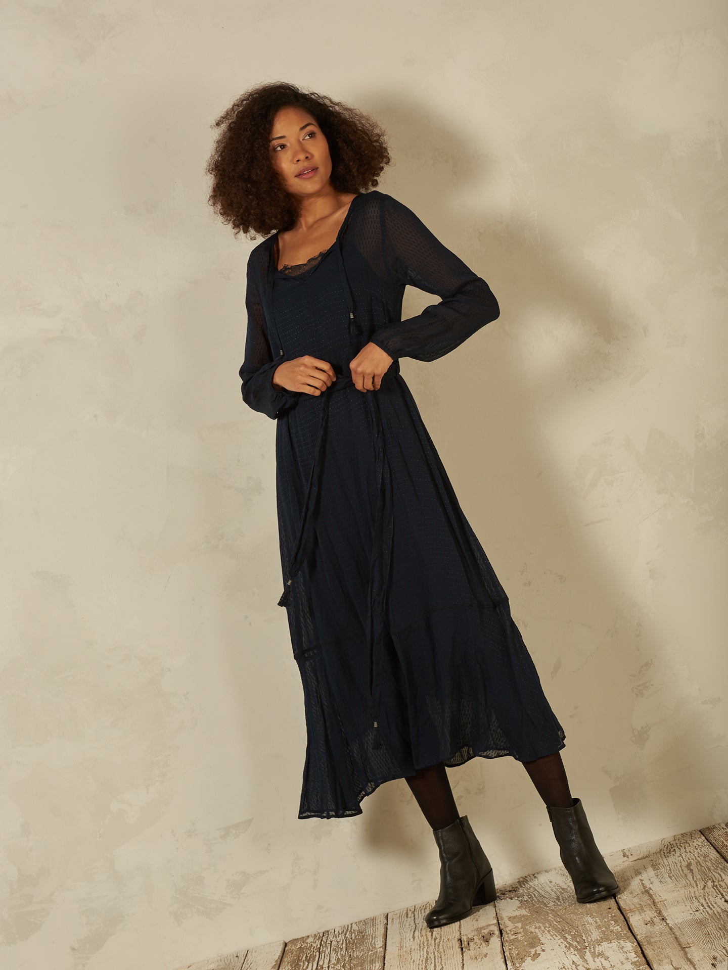 Kleid mit Volant