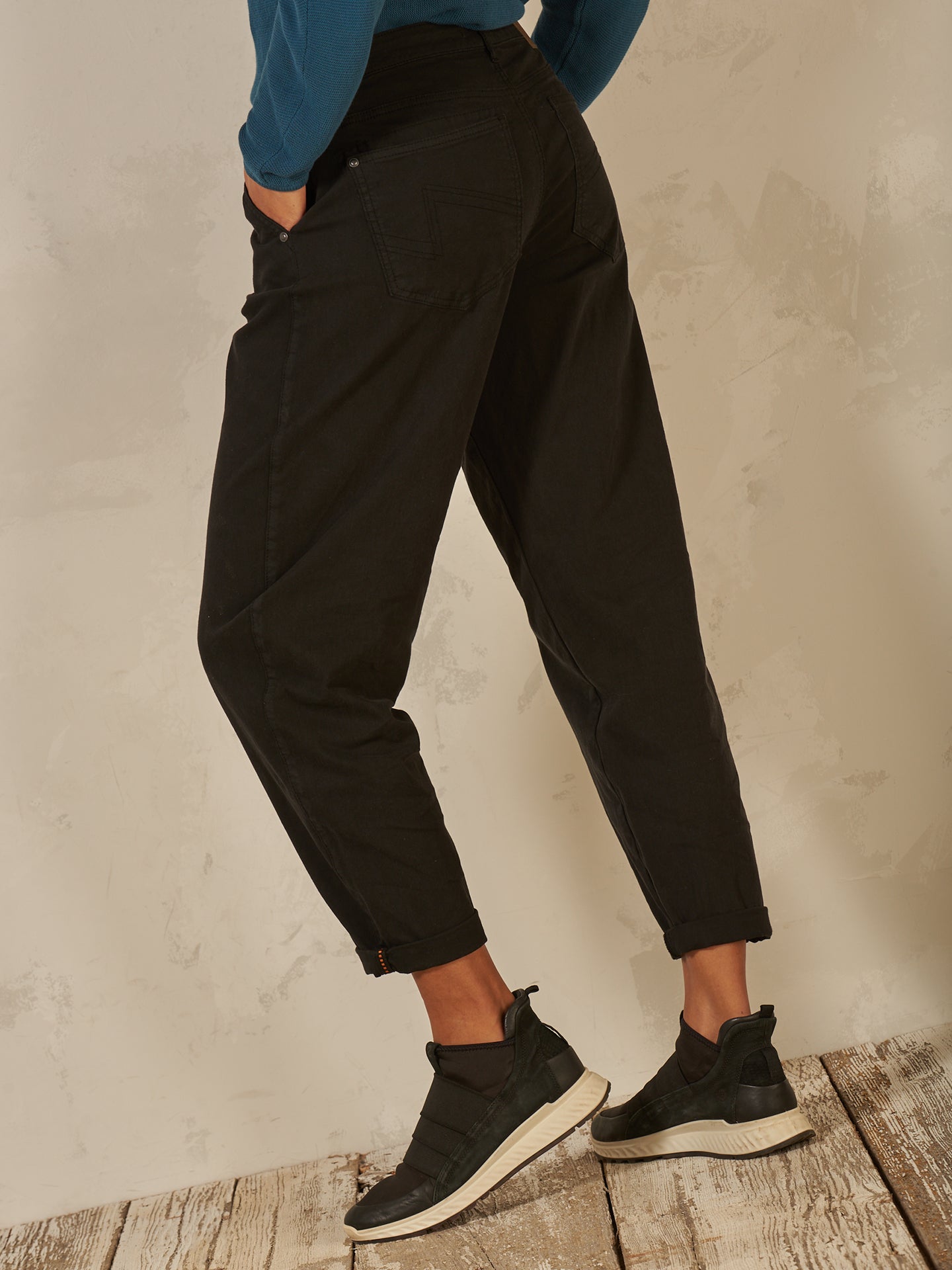 Pantaloni barrel fit